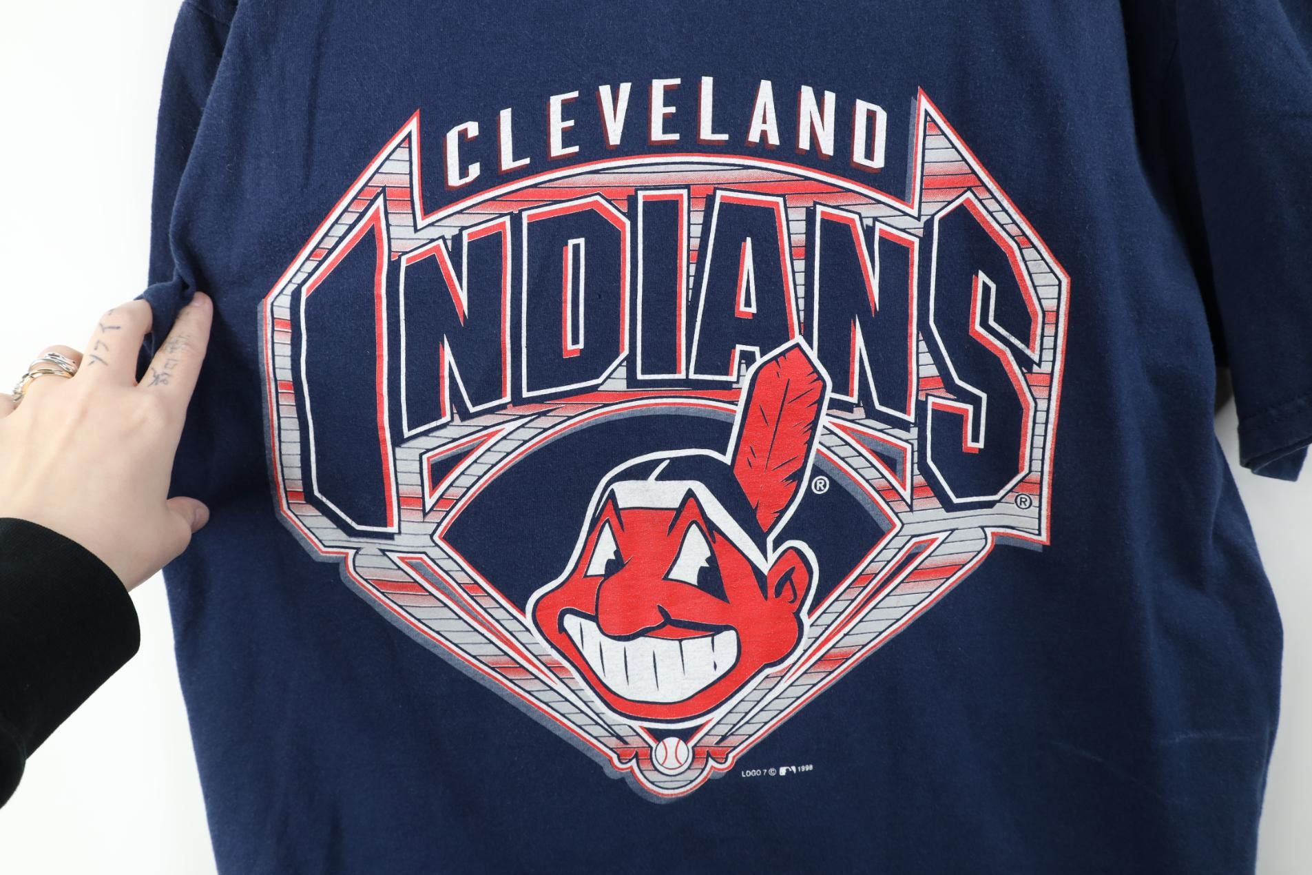 Vintage Vintage 90s Chief Wahoo Cleveland Indians Baseball T-Shirt Size US XL / EU 56 / 4 - 4 Thumbnail