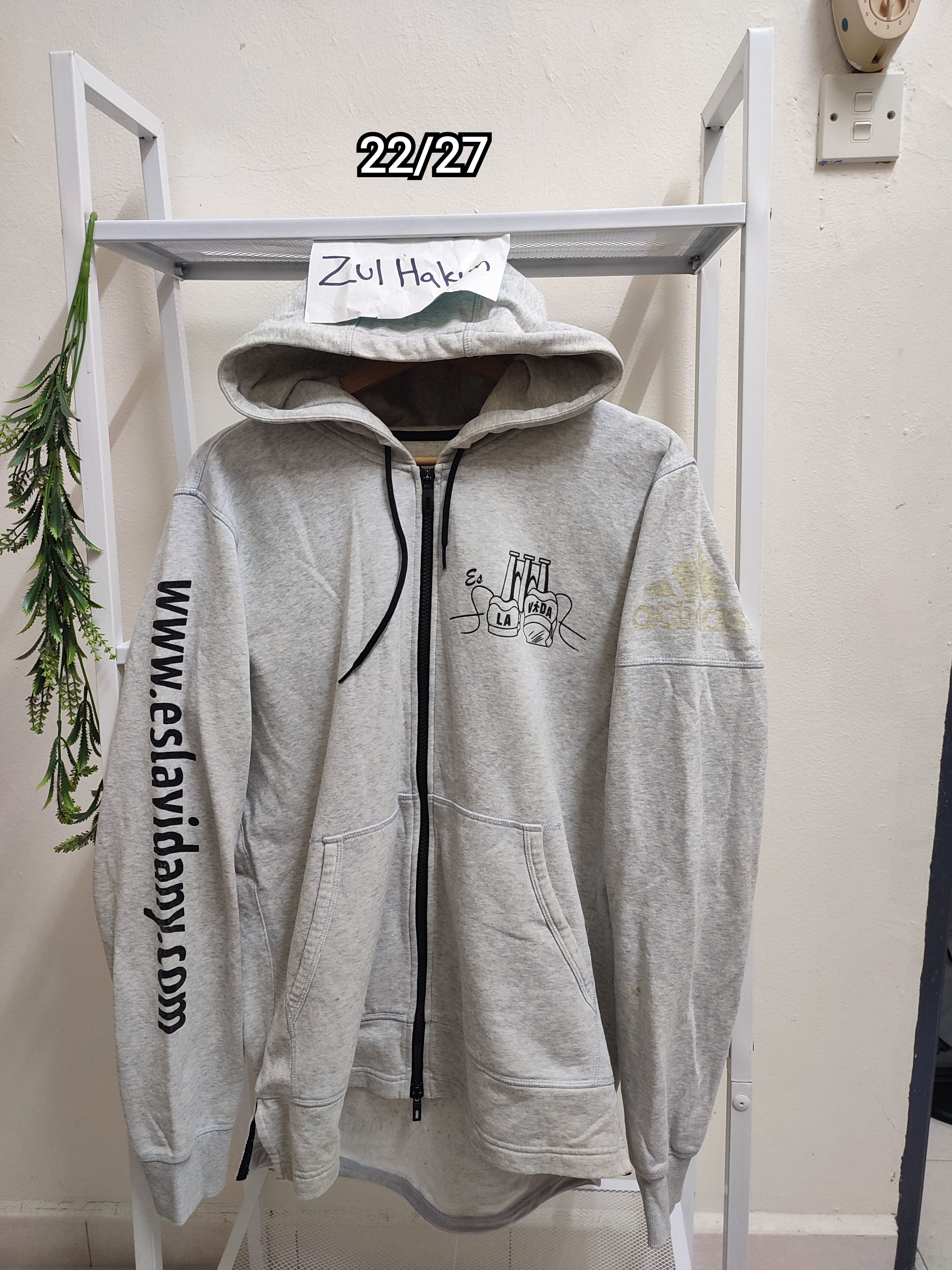 Adidas Vintage Adidas Es La Vida Zip Up Hoodies Size US M / EU 48-50 / 2 - 1 Thumbnail