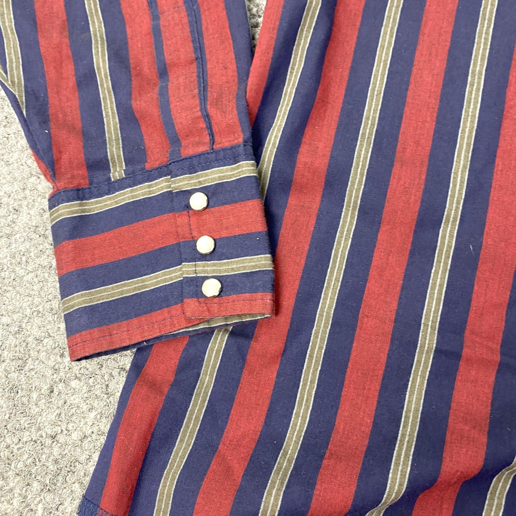 Wrangler Wrangler Shirt Mens Large Red Navy Striped Western Pearl Snap Long Sleeve Yoke Size US L / EU 52-54 / 3 - 6 Thumbnail
