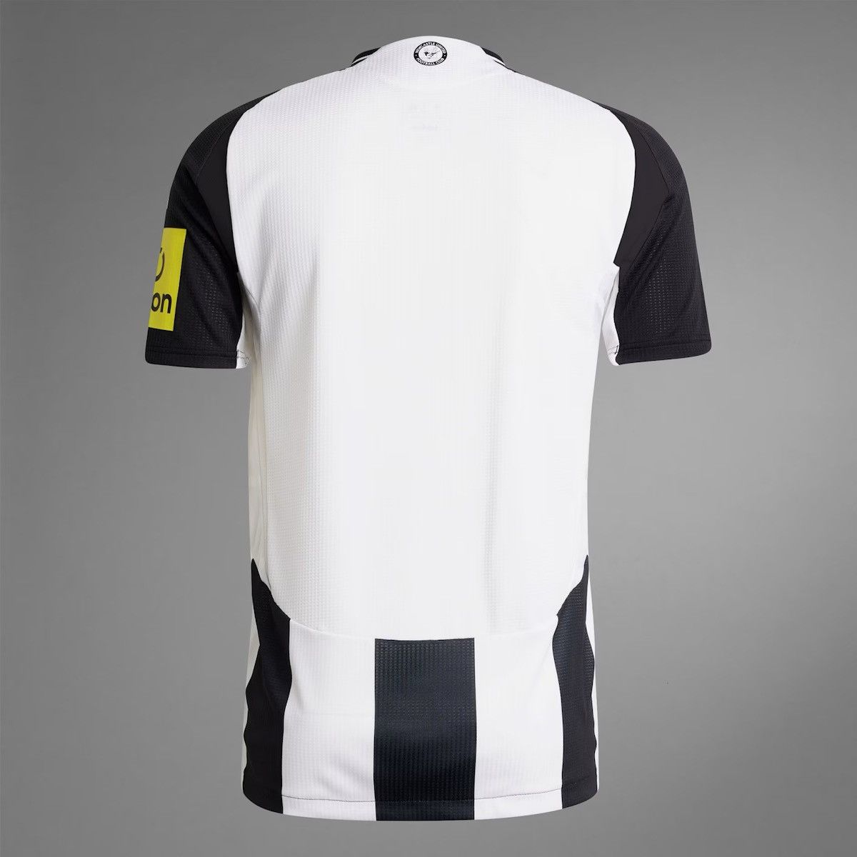 Adidas Newcastle United Authentic Adidas Home 24/25 Size US XXL / EU 58 / 5 - 2 Thumbnail