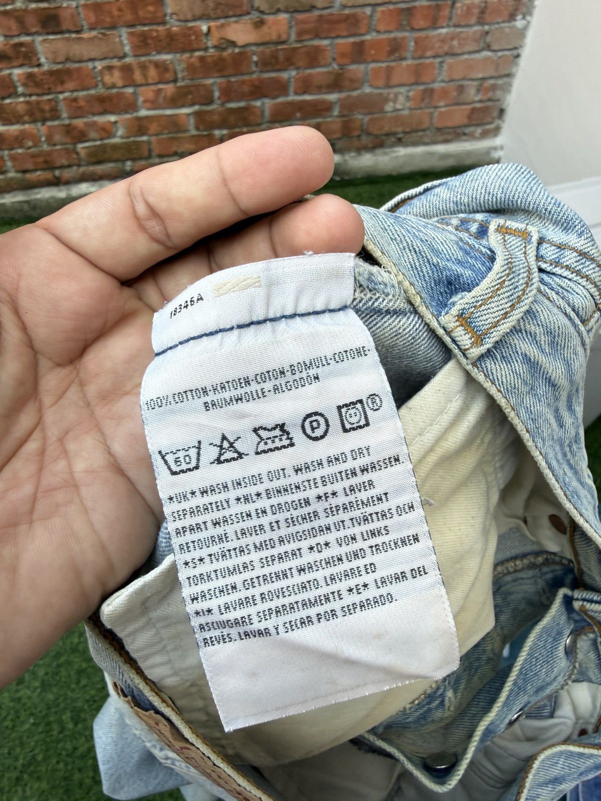 Levi's Vintage Clothing W32x33.5 vintage levi’s 501 made in Poland 90s Size US 32 / EU 48 - 8 Thumbnail