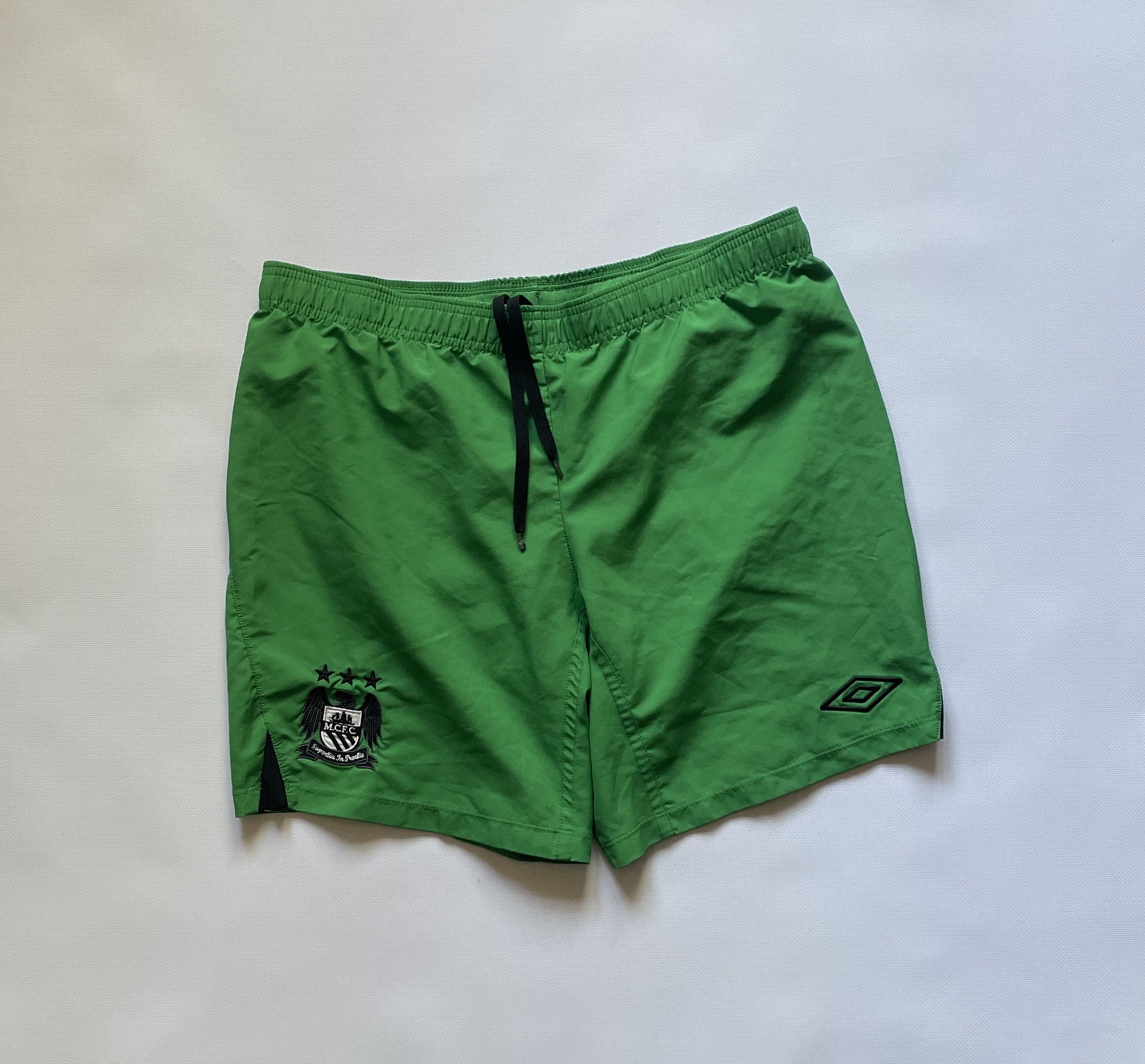 Umbro Manchester City Football Goalkeeper Soccer Shorts Vintage Size US 32 / EU 48 - 1 Thumbnail