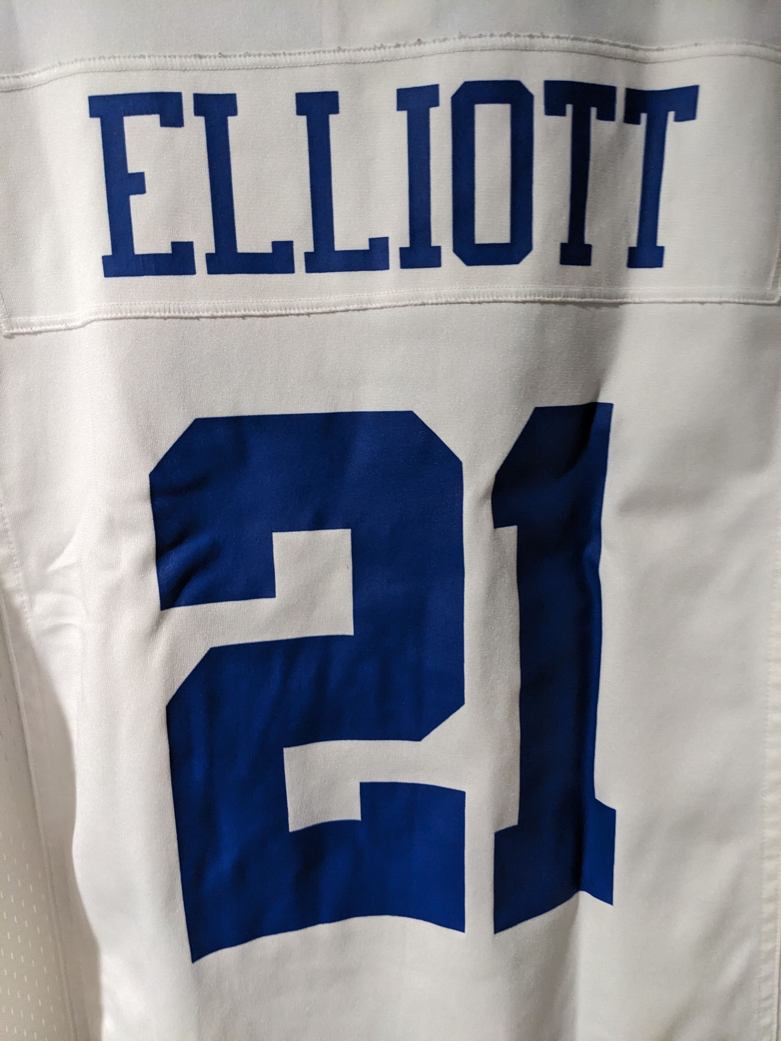 NFL × Nike Dallas Cowboys Ezekiel Elliot NFL Football Small Jersey Size US S / EU 44-46 / 1 - 2 Thumbnail