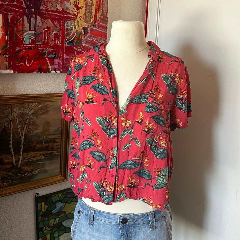 Forever 21 red floral hawaiian forever 21 button up shirt Size S / US 4 / IT 40 - 1 Thumbnail