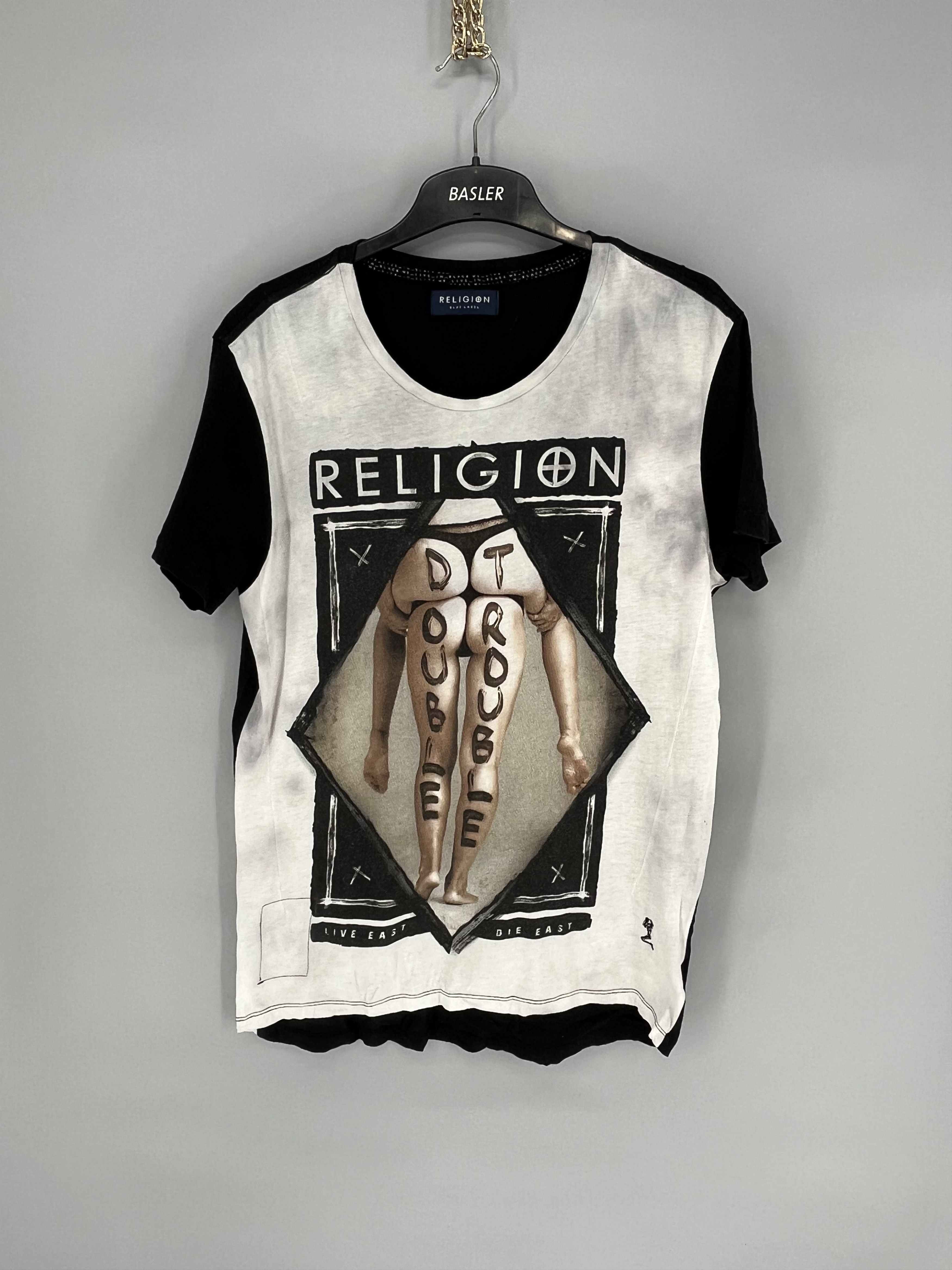 Reserved Vintage Y2k Religion Sexy girl skull Rap Style T-shirt Size US M / EU 48-50 / 2 - 1 Thumbnail