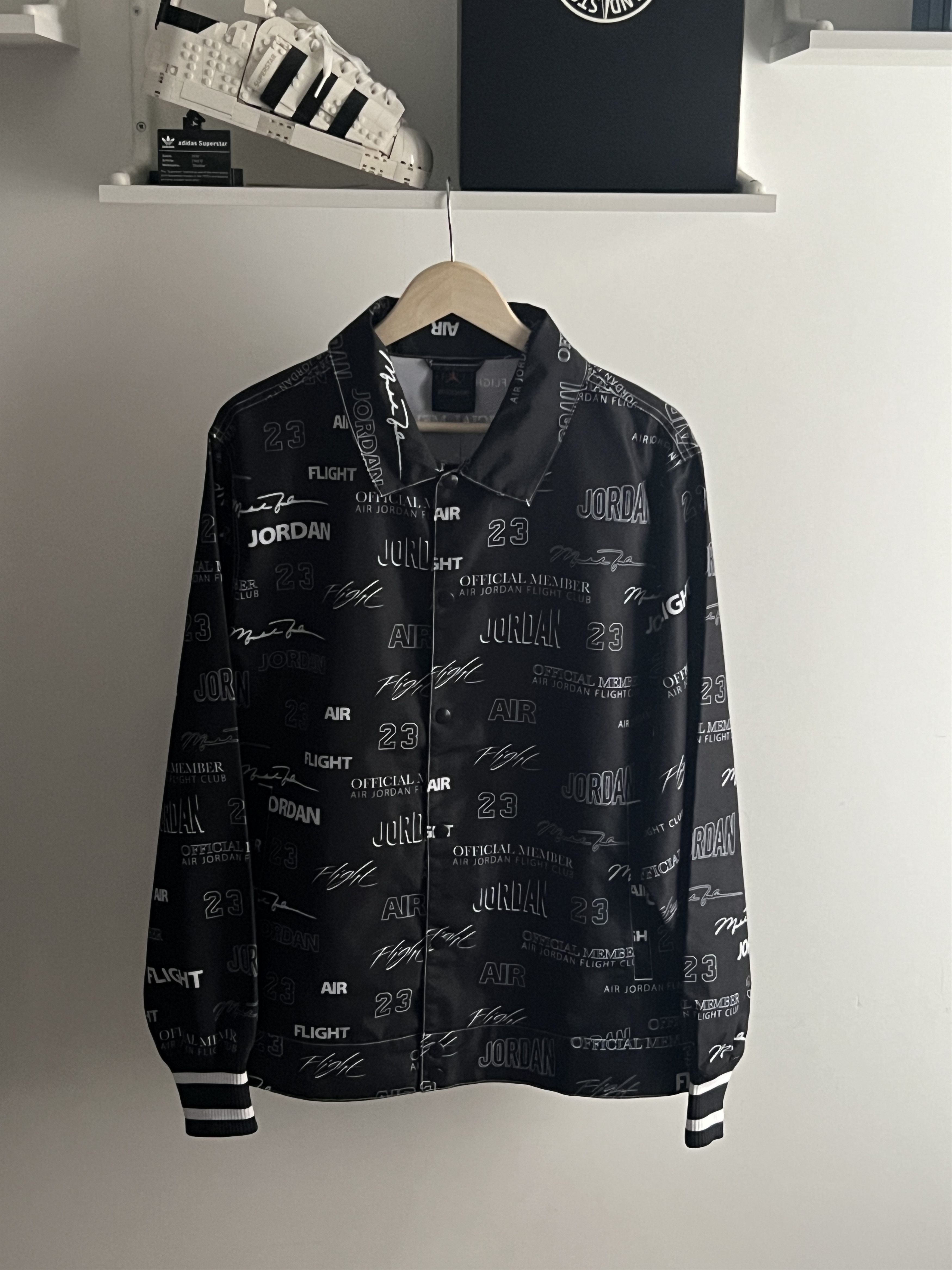 Jordan Brand × Nike Jordan Monogram Light Jacket Overshirt Windbreaker Nylon Size US M / EU 48-50 / 2 - 1 Thumbnail