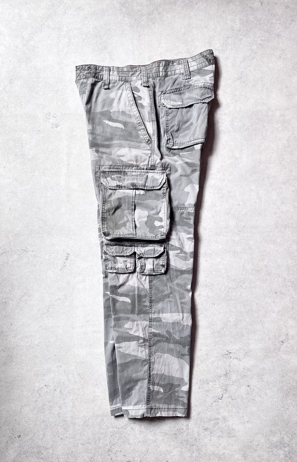 If Six Was Nine Y2K Mossimo Camo Cargo Multipocket Baggy 90s Skater Size US 32 / EU 48 - 2 Thumbnail