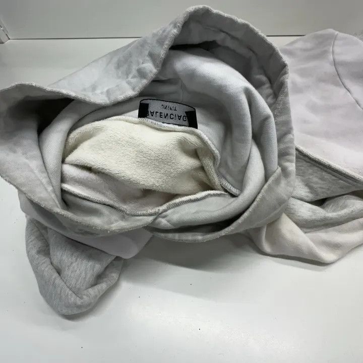Balenciaga Balenciaga Balenciaga FW22 Printed Hooded Sweatshirt -2507 Size US M / EU 48-50 / 2 - 9 Thumbnail
