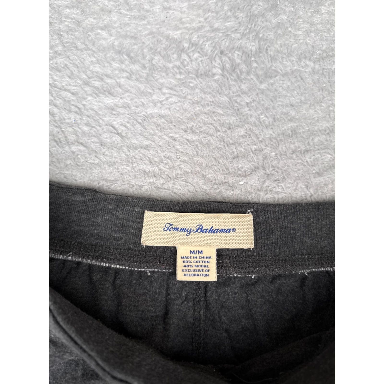 Tommy Bahama Tommy Bahama Shorts Men's Short Adult Medium Gray Elastic Waist Lightweight Pockets Beach Aloha Mens Size US M / EU 48-50 / 2 - 6 Thumbnail