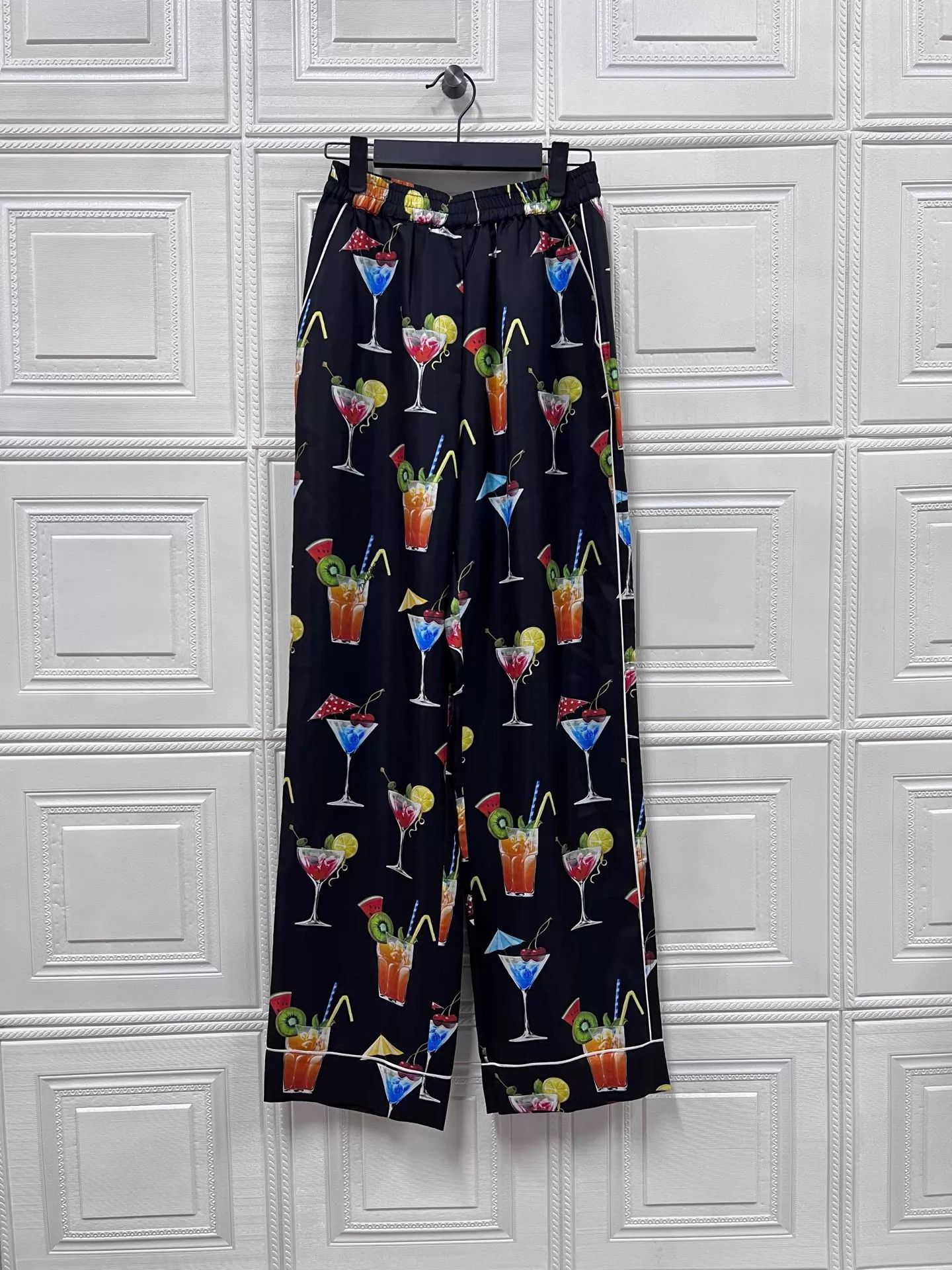 Dolce & Gabbana DG Runway Wineglass Print Silk Set 38 99 New Size 26" / US 2 / IT 38 - 1 Thumbnail