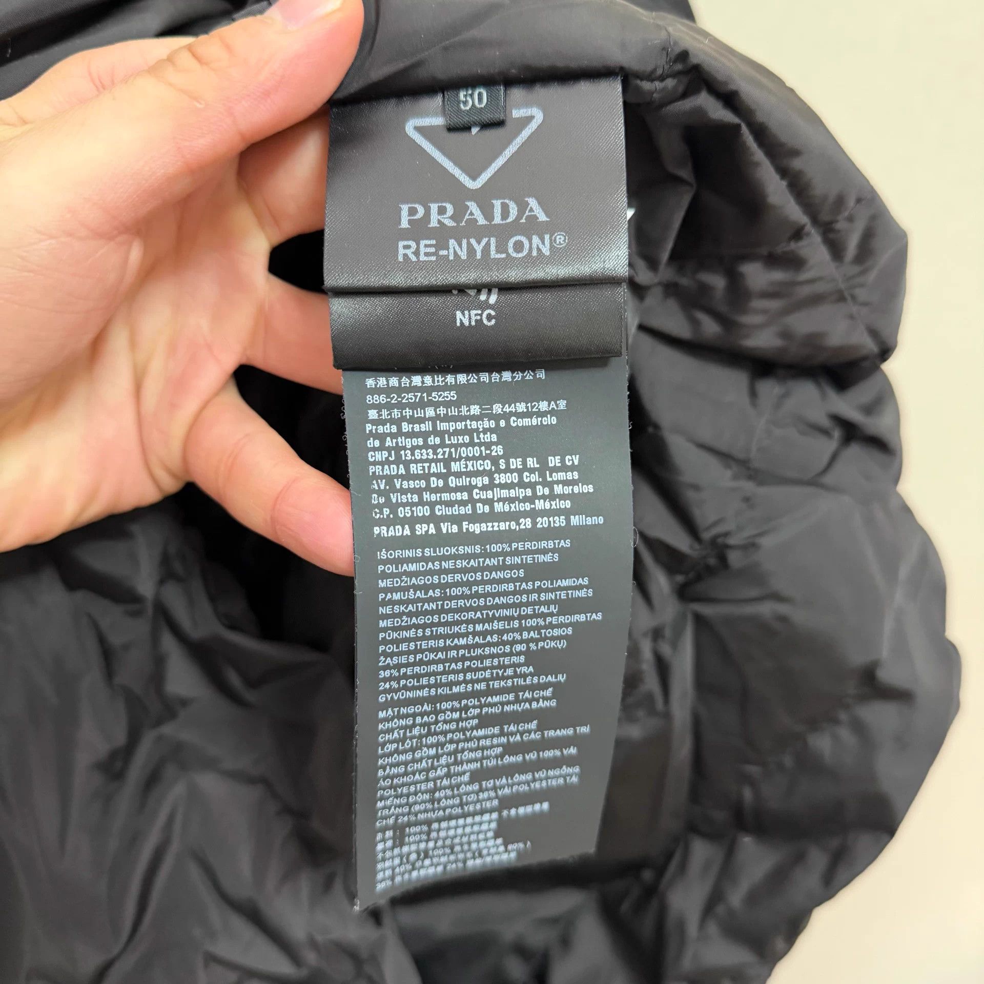 Prada PRADA Men's Solid Removable Hood Zip Longsleeve Jkt Black 50 Size US M / EU 48-50 / 2 - 8 Thumbnail