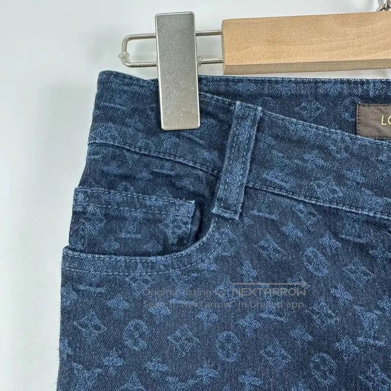 Louis Vuitton Louis Vuitton Men's Casual Pants in Navy . Size US 27 - 5 Thumbnail