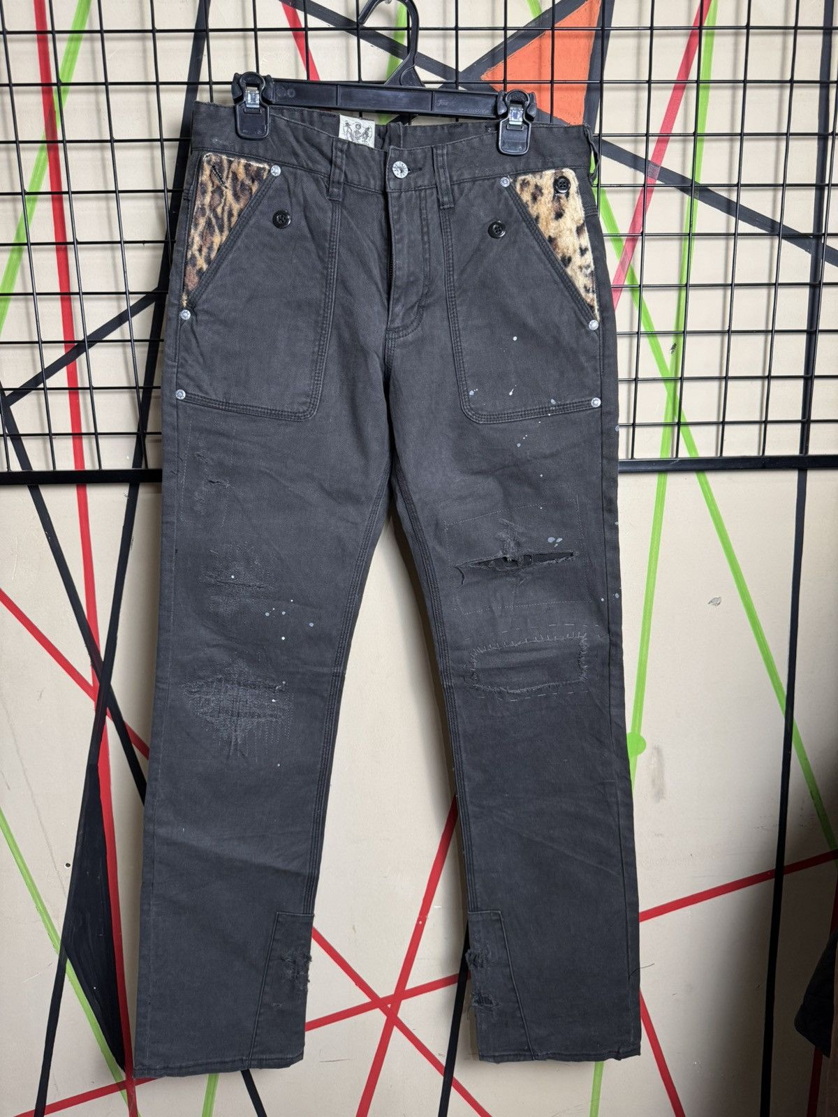 Branch Distressed denim buckle back