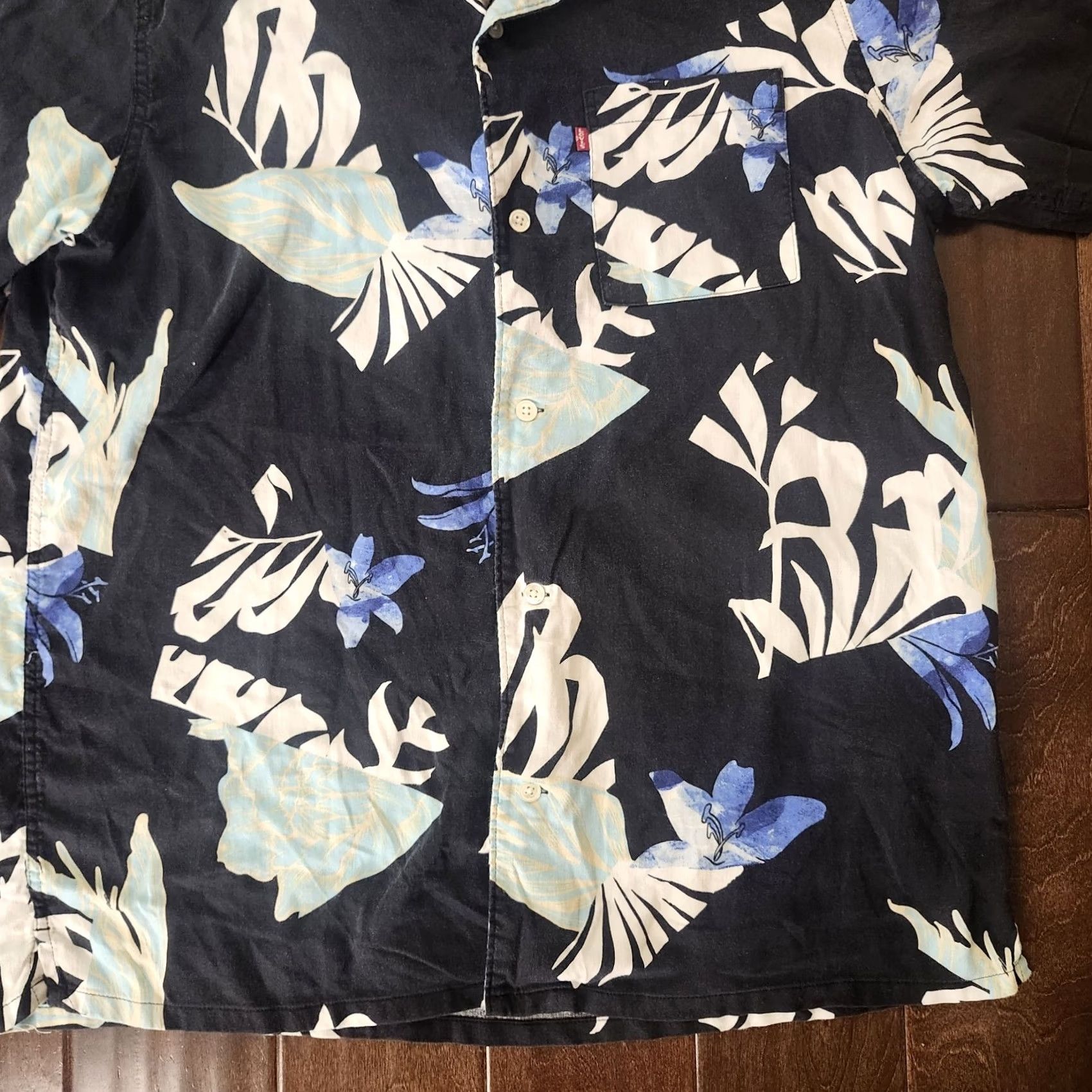 Levi's Levi's Button-Up Shirt Mens Large Black Floral Short Sleeve Tropical Relaxed Fit Size US L / EU 52-54 / 3 - 3 Thumbnail