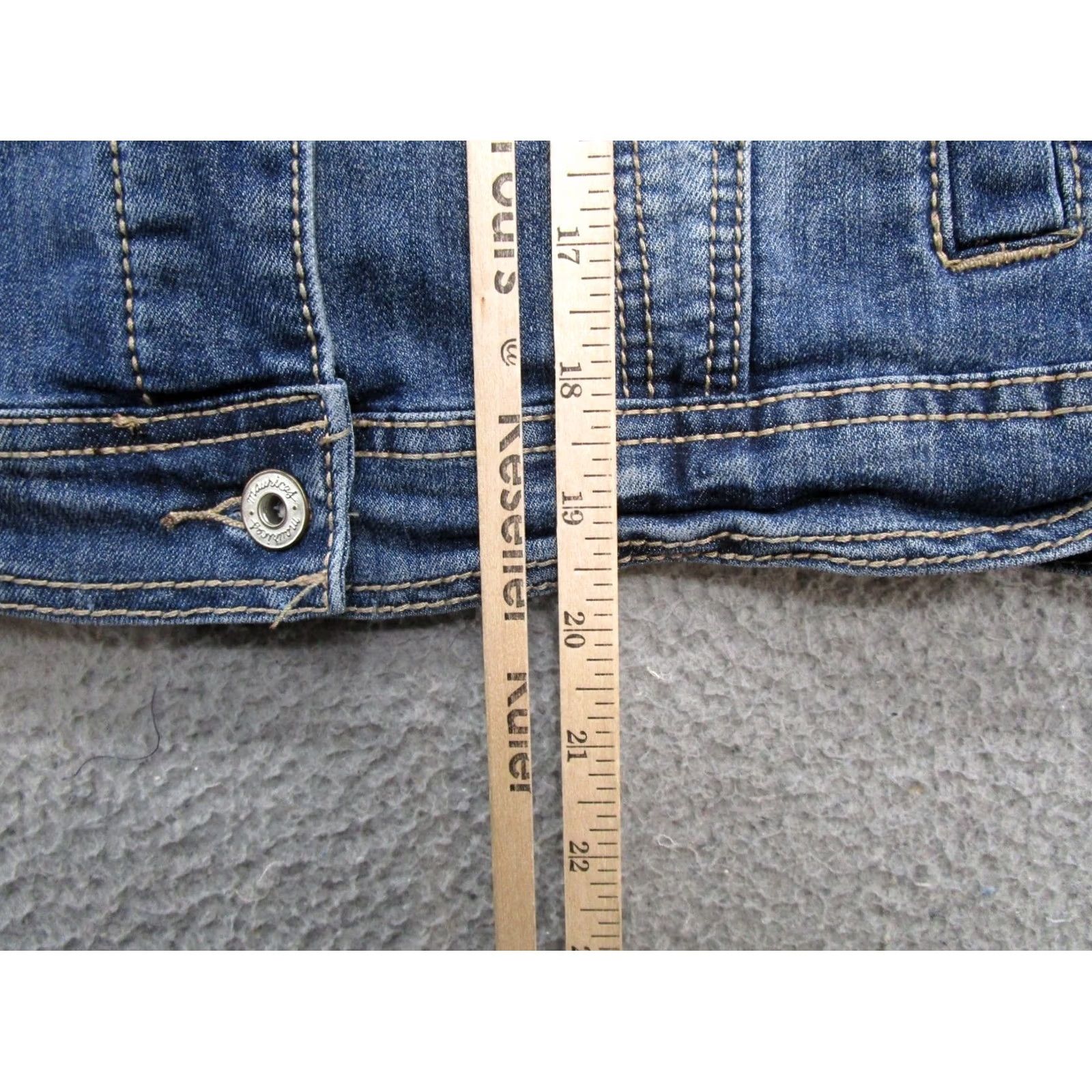 Vintage Maurices Denim Jean Jacket Women's Blue Stretch Size Small Trucker Cropped Shirt Jeans Jacket 90s Style Mens Womens Girls Boys Size 28" / US 6 / IT 42 - 6 Thumbnail