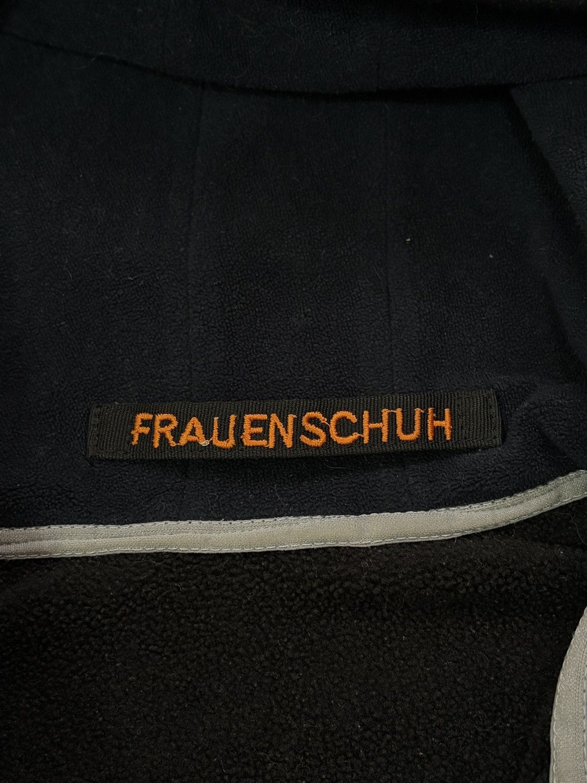 Frauenschuh FRAUENSCHUH Luxury Fleece Hoodie Black White Trim XS Size XS / US 0-2 / IT 36-38 - 5 Thumbnail