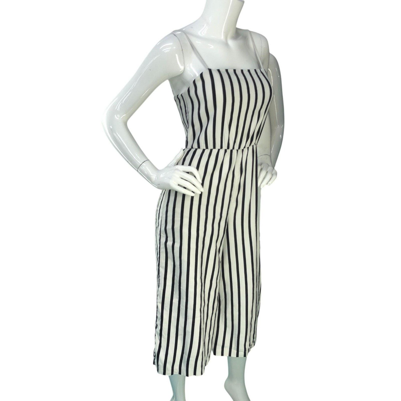 Alice + Olivia Alice + Olivia Jumpsuit 4 Striped Linen Cropped Wide Leg Size 27" / US 4 / IT 40 - 10 Thumbnail