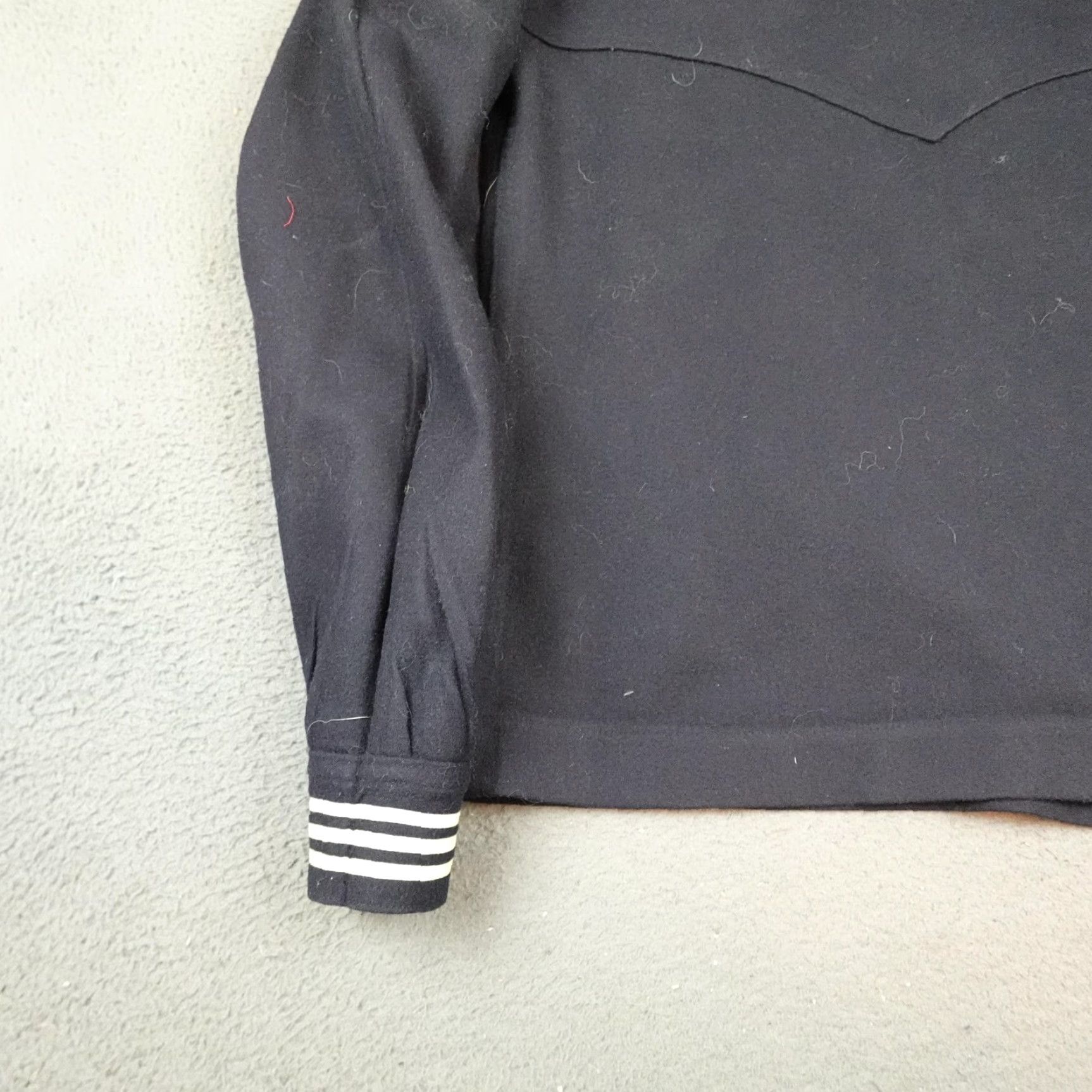 Vintage VINTAGE US Navy Jumper Mens 38L Blue Wool Dress Uniform USS Enterprise 70s Size US M / EU 48-50 / 2 - 3 Thumbnail