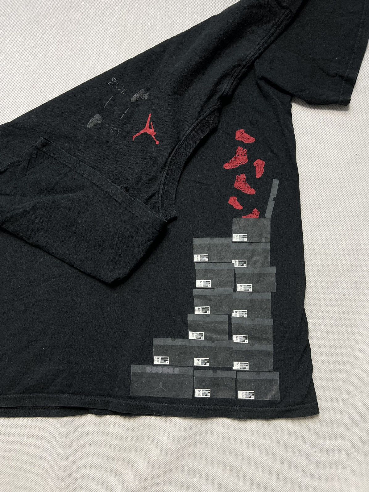 Jordan Brand × Nike × Vintage Baggy Tshirt Nike Jordan Shoes Boxy Vintage Size US XL / EU 56 / 4 - 1 Thumbnail