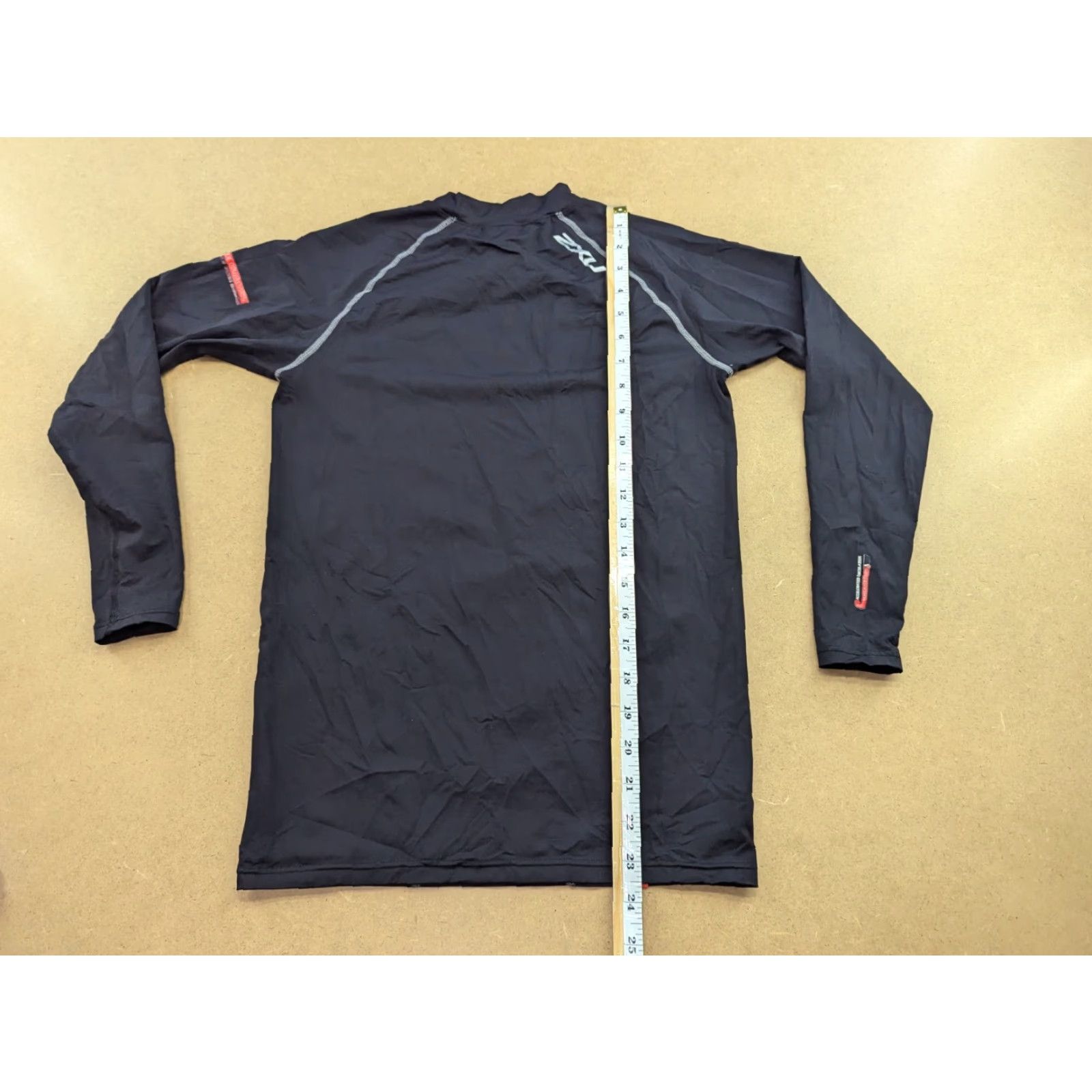 2XU 2XU Mens Jersey Size S Sports Track Gym Running Power Compression Black T-Shirt Size US S / EU 44-46 / 1 - 2 Thumbnail