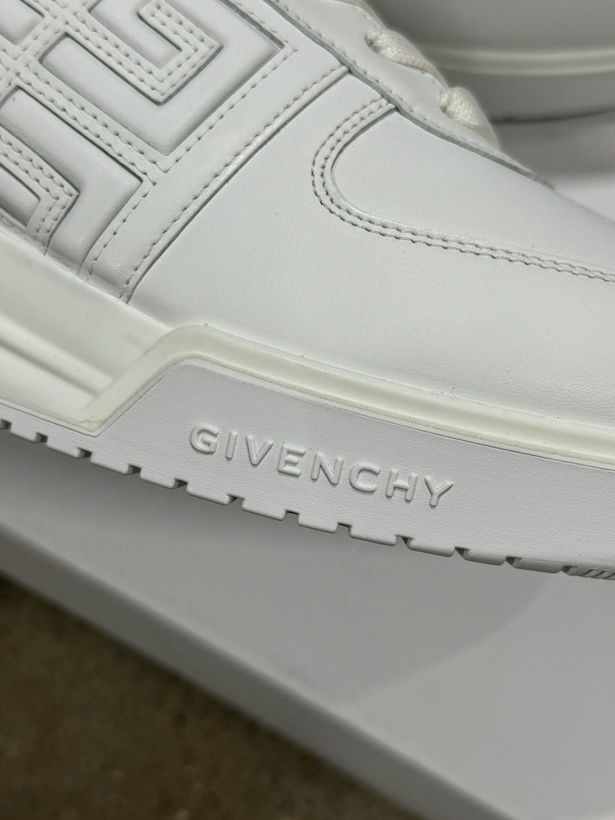 Givenchy Givenchy G4 Leather Sneaker NEW 900$ Size US 11 / EU 44 - 2 Thumbnail
