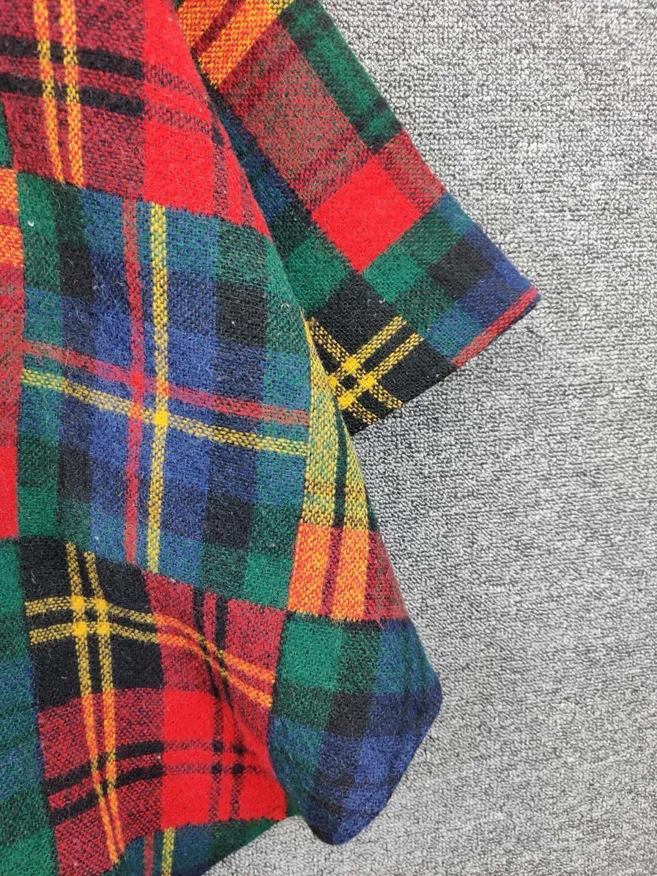 Johnson Woolen Mills Johnson Woolen Mills Checkered Wool Poncho Size US S / EU 44-46 / 1 - 3 Thumbnail