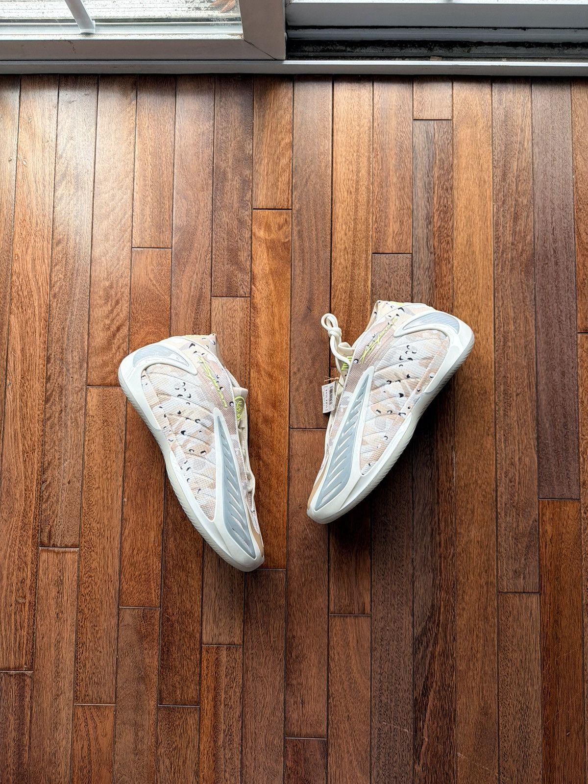 HELLSTAR Adidas Anthony Edwards AE 2 Hellstar - Desert camo Size US 11.5 / EU 44-45 - 3 Thumbnail