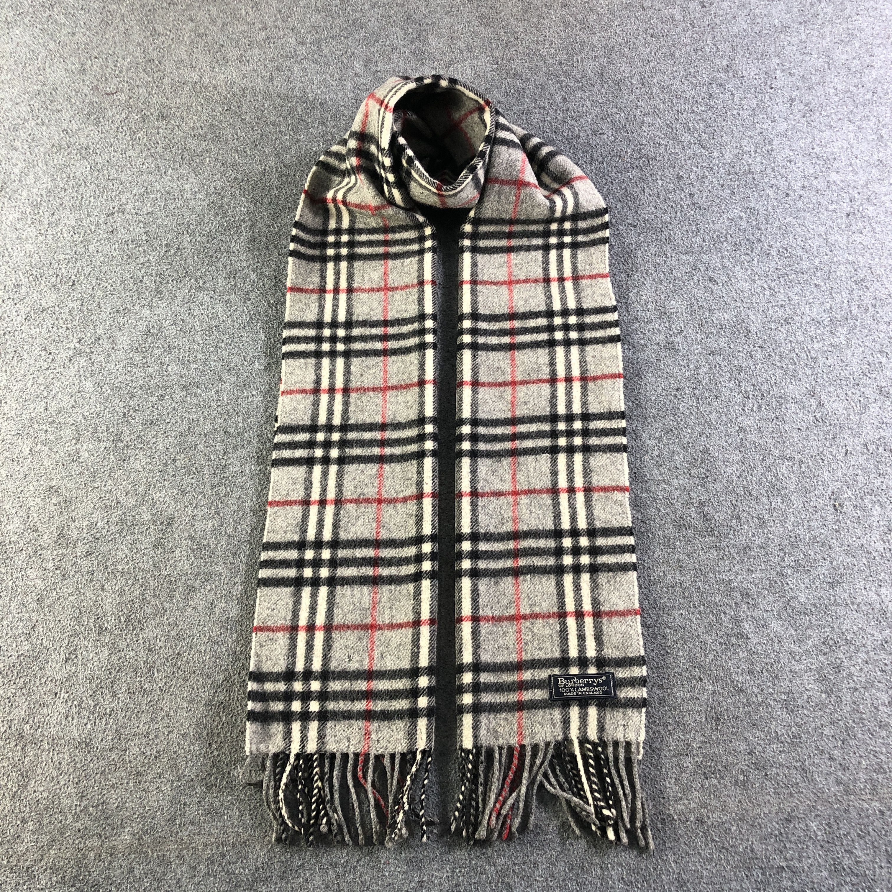 Burberry Burberry Nova Check Wool Scarf Muffler Neckwear V2653 Size ONE SIZE - 1 Thumbnail