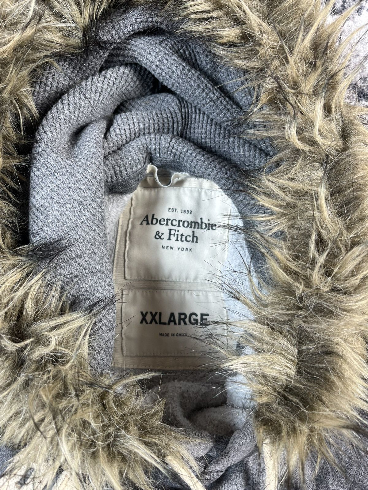 Abercrombie & Fitch Abercrombie & Fitch Fur Hoodie Distressed Y2K XXL Size US XXL / EU 58 / 5 - 11 Thumbnail
