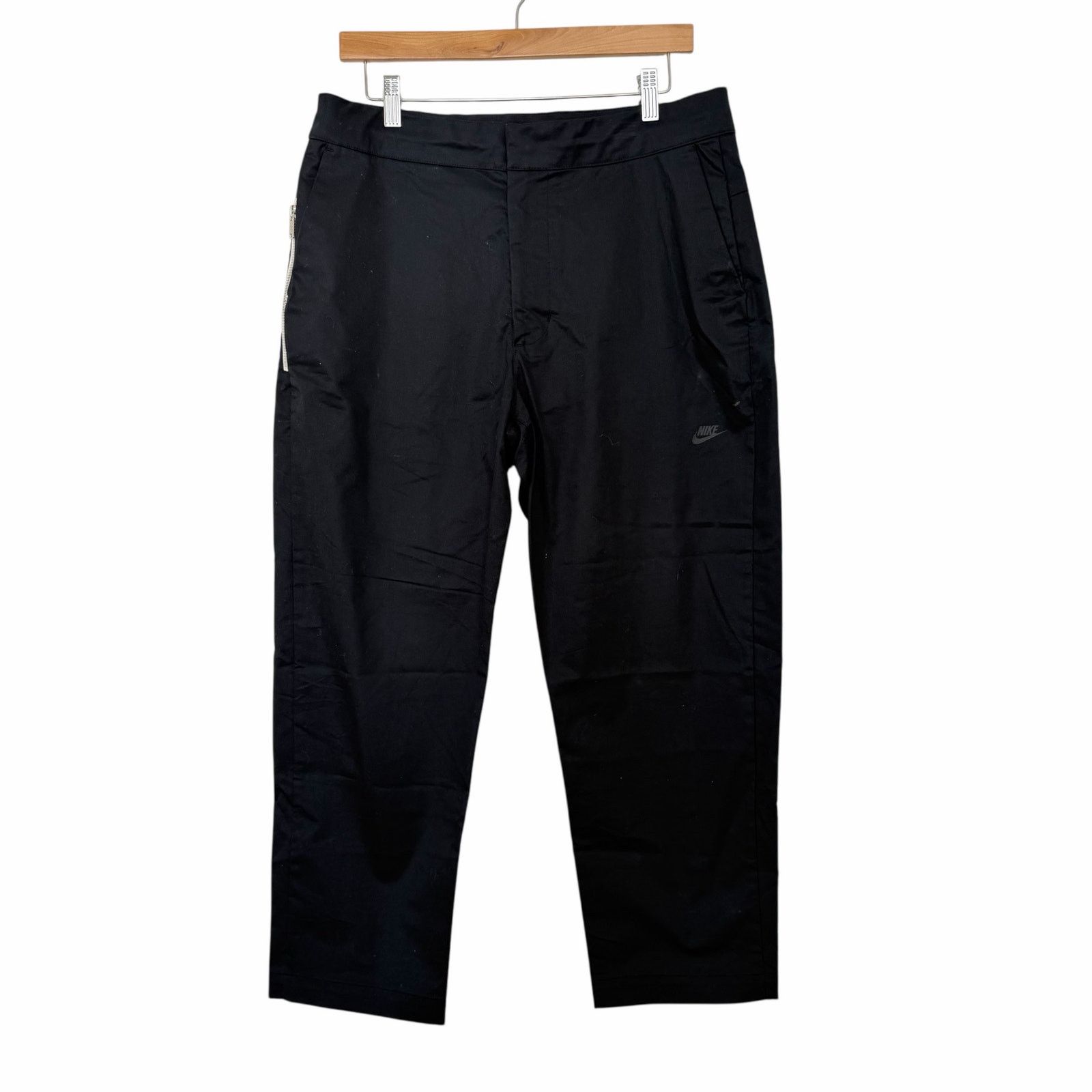 Nike Nike Essentials Black Tapered Leg Cropped Pants Sz 32 Size US 32 / EU 48 - 1 Thumbnail