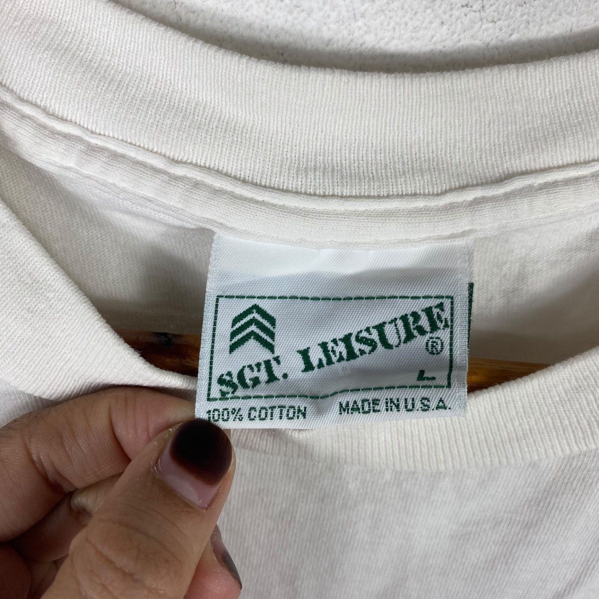 Vintage Vintage 90’ SGT. LEISURE HAWAII Tennis Made In USA Tee Shirt Size L / US 10 / IT 46 - 6 Thumbnail