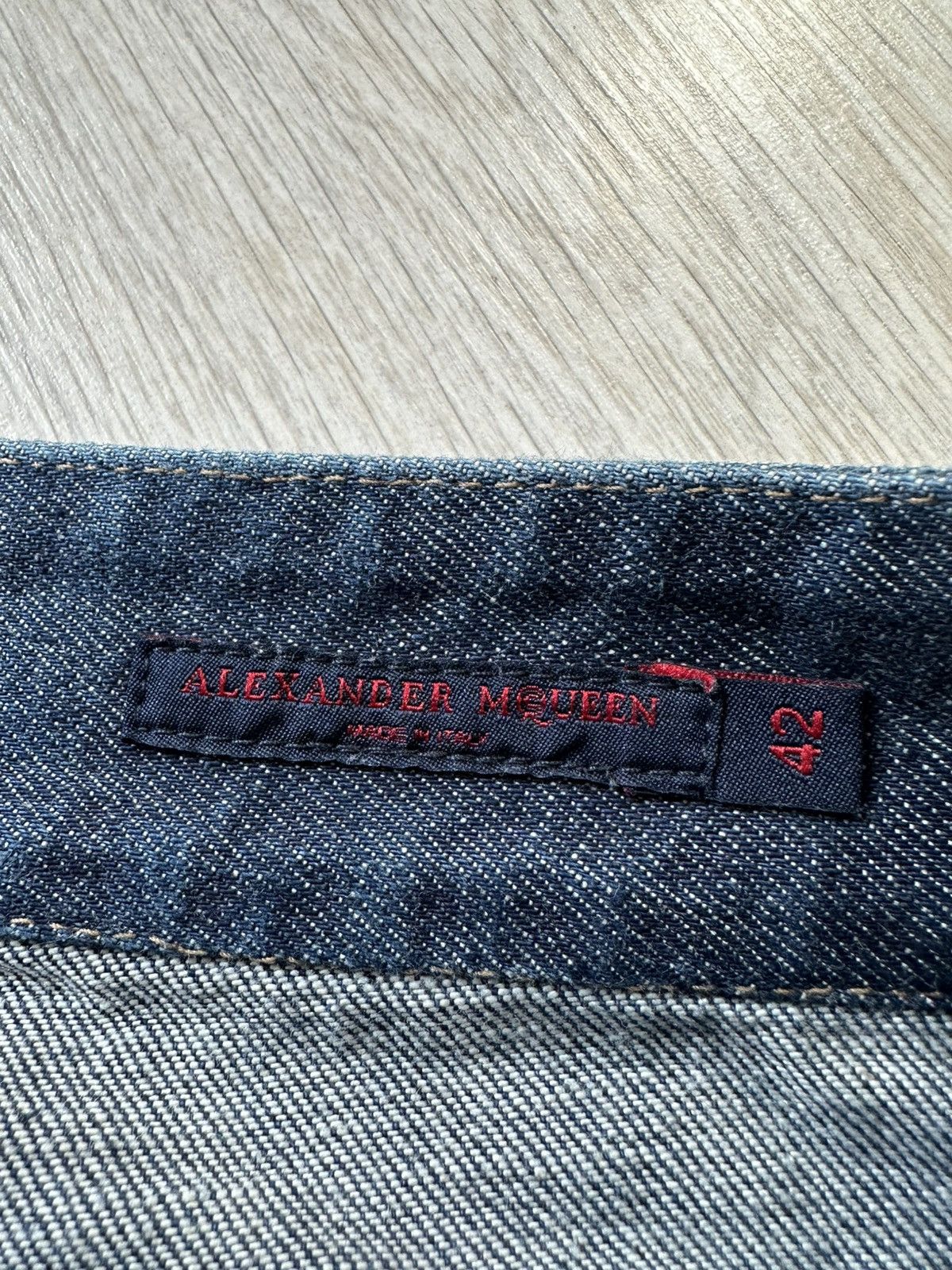 Alexander McQueen VINTAGE ALEXANDER MCQUEEN LUXURY 2000s FLARED JEANS Size 28" / US 6 / IT 42 - 8 Thumbnail