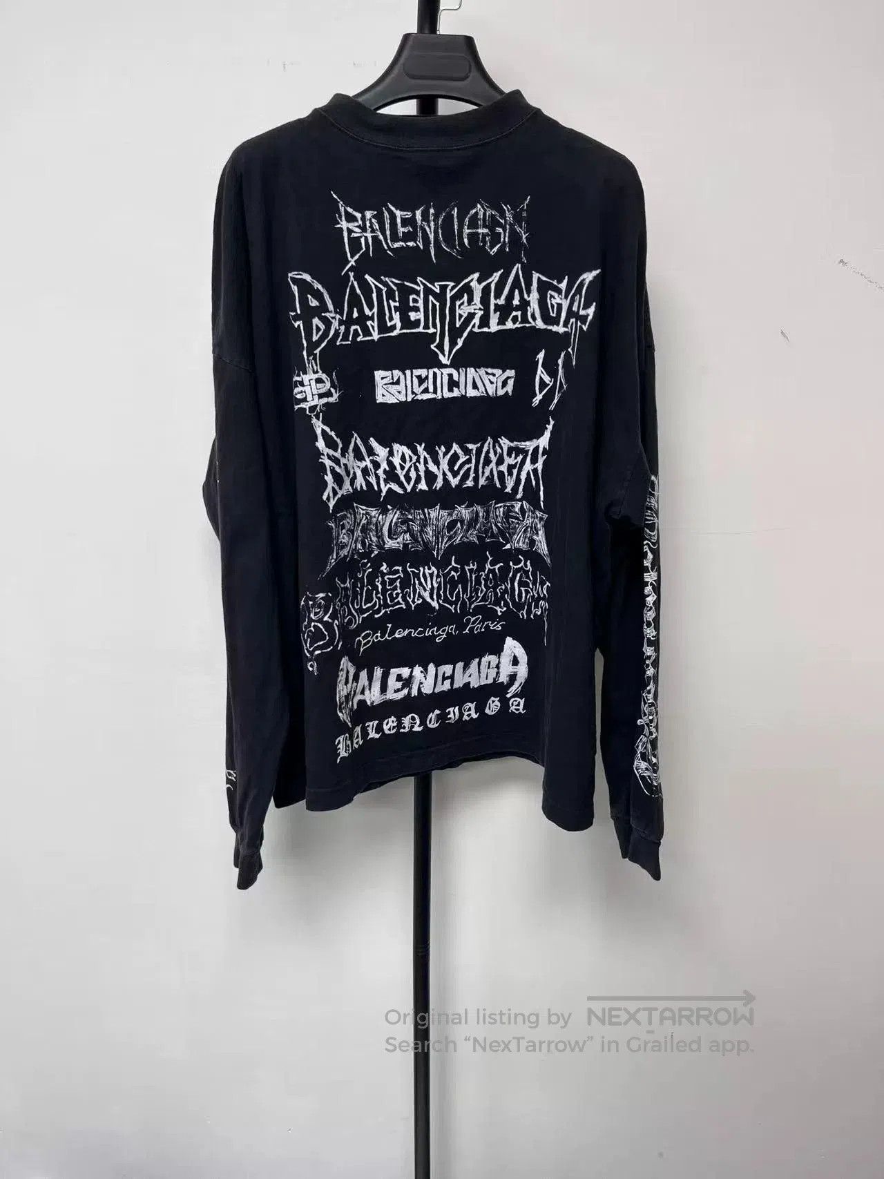 Balenciaga Balenciaga New Year Graphic Long Sleeve T. Size US M / EU 48-50 / 2 - 1 Thumbnail