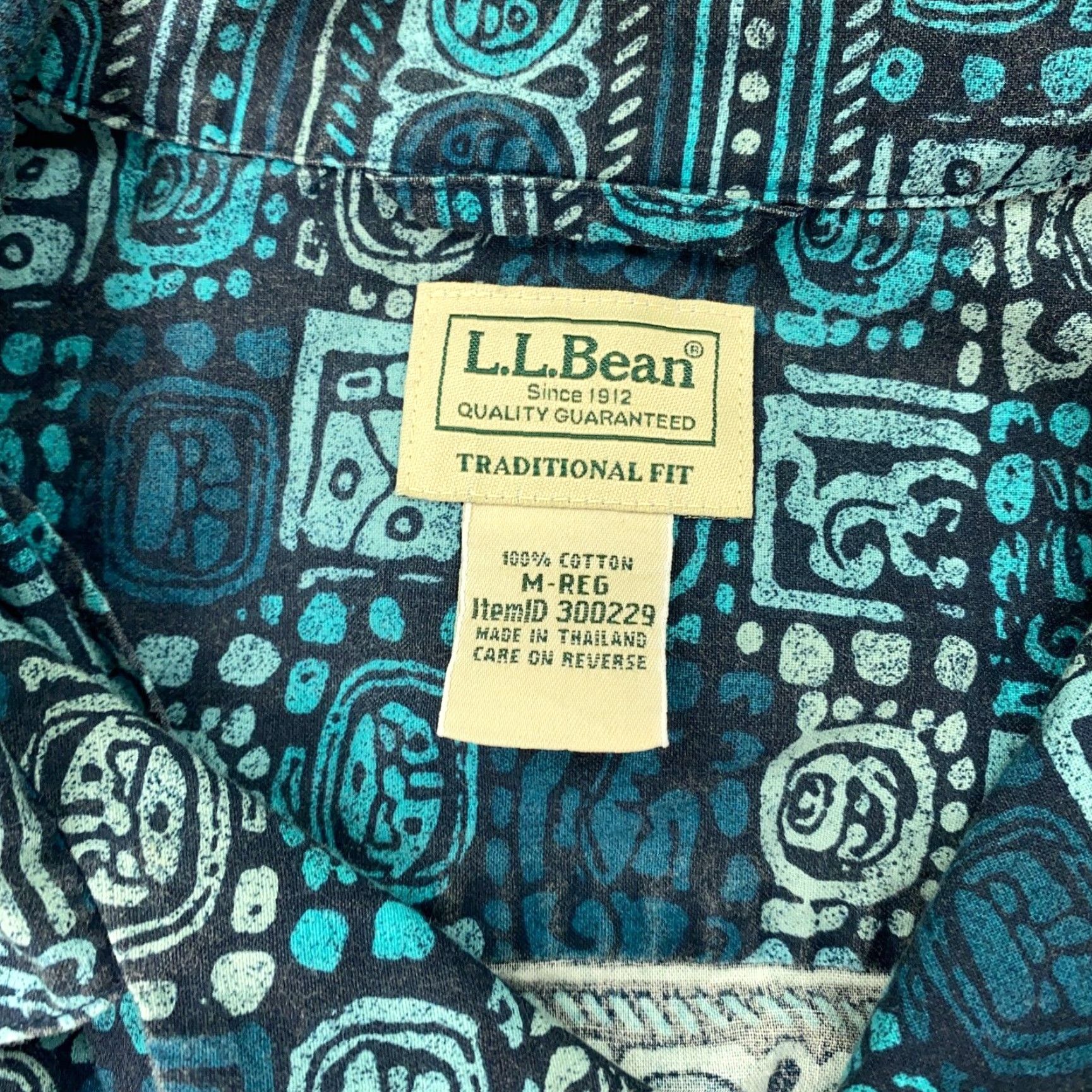 Vintage LL Bean Shirt Mens M Blue Traditional Fit Camp Geometric Tribal Button-Up Short Sleeve Cotton Size US M / EU 48-50 / 2 - 4 Thumbnail