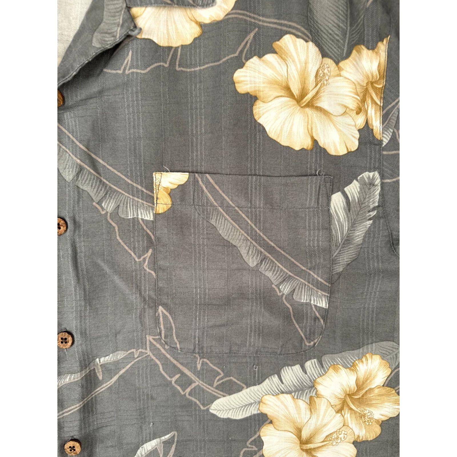 Tommy Bahama Tommy Bahama Shirt Men L Gray Floral Button-Up Silk Hawaiian Aloha Beach Vacation 100% Silk Relaxed Short Sleeve Mens Size US L / EU 52-54 / 3 - 6 Thumbnail