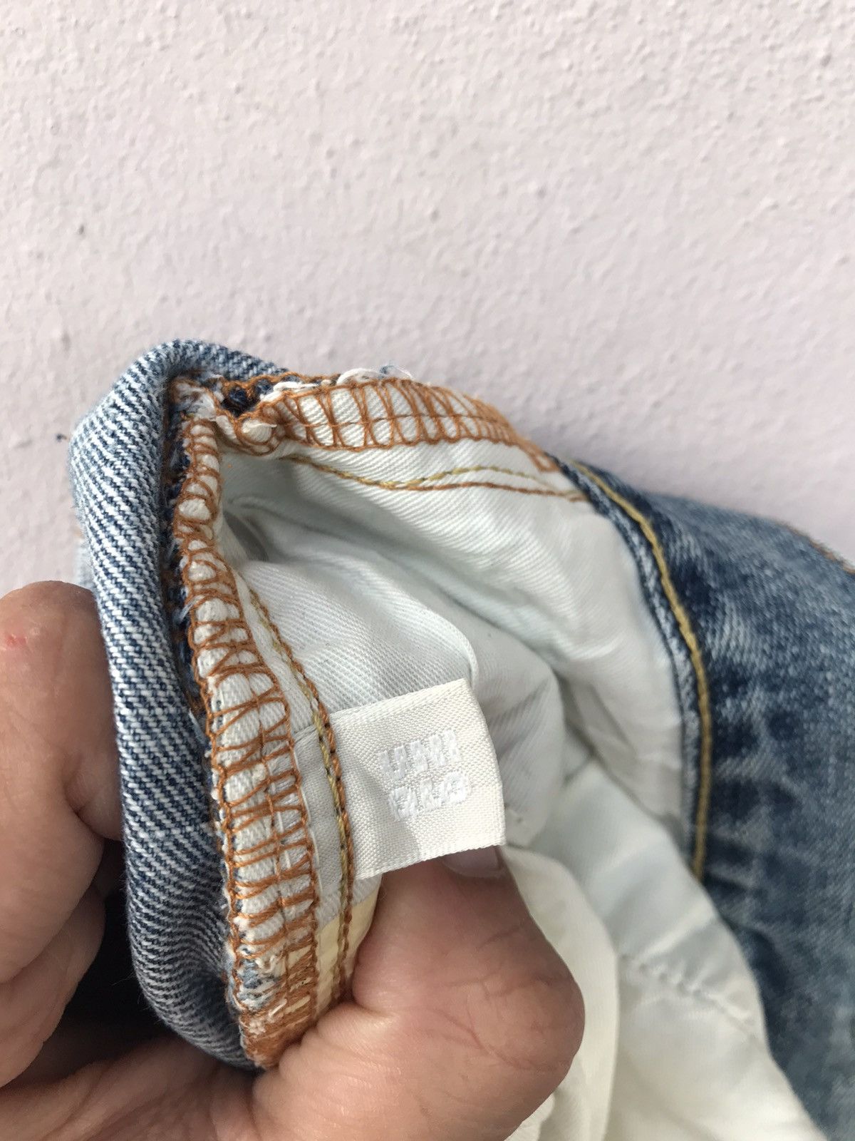 Uniqlo Uniqlo Distressed Denim Size US 35 - 13 Thumbnail