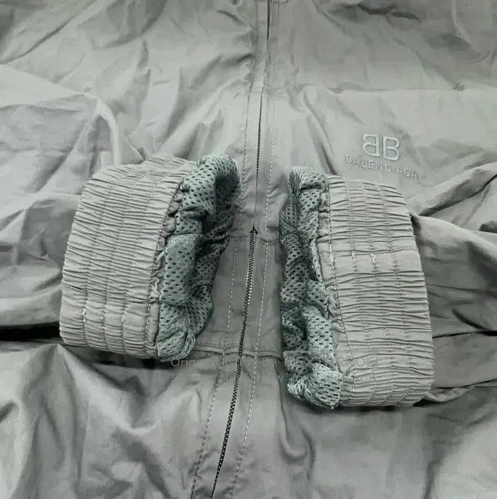 Balenciaga Balenciaga Oversized Logo Zip Jacket. Size US XS / EU 42 / 0 - 5 Thumbnail