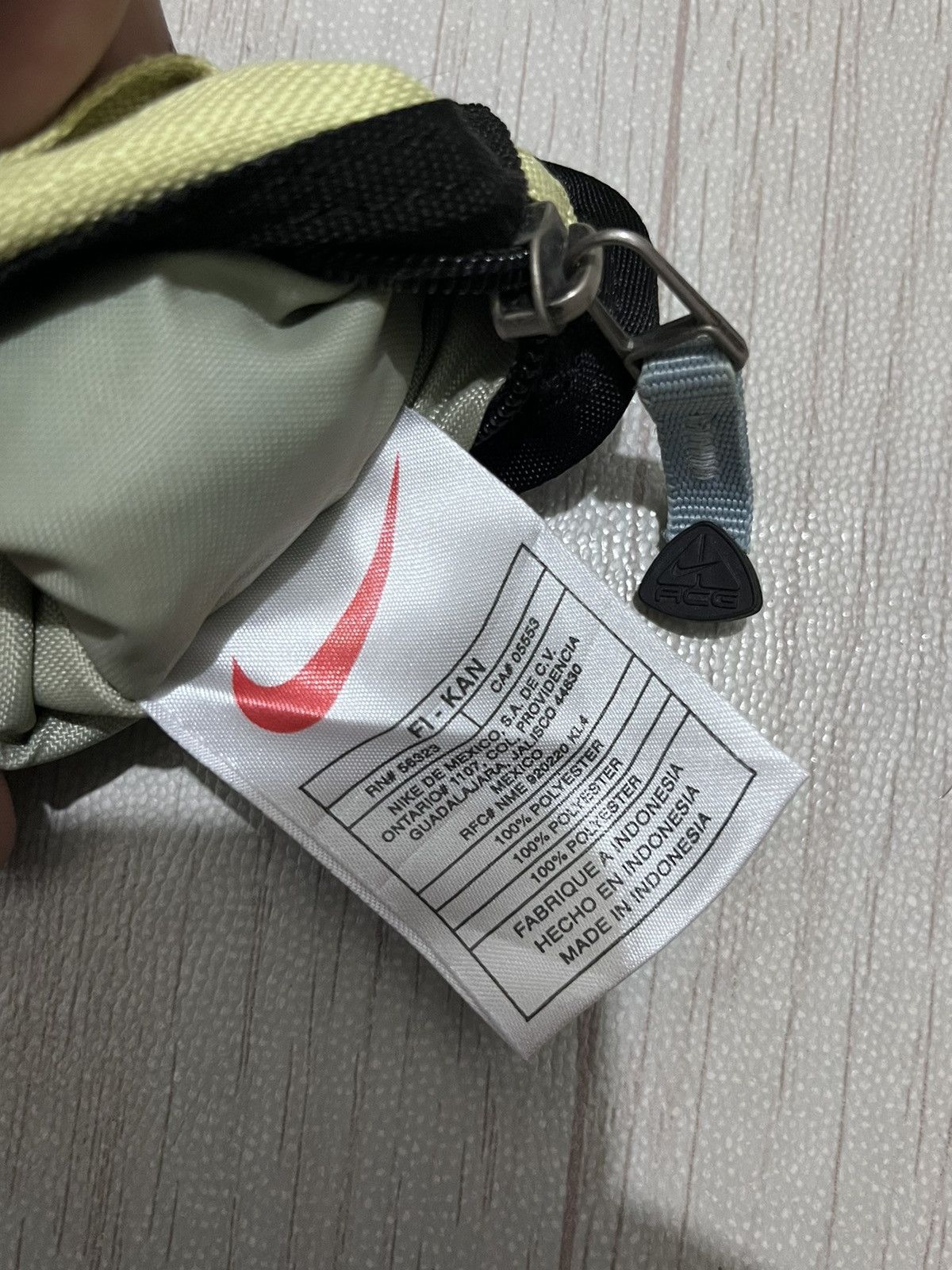 Nike ACG Nike acg mini sling wallet bag Size ONE SIZE - 10 Thumbnail