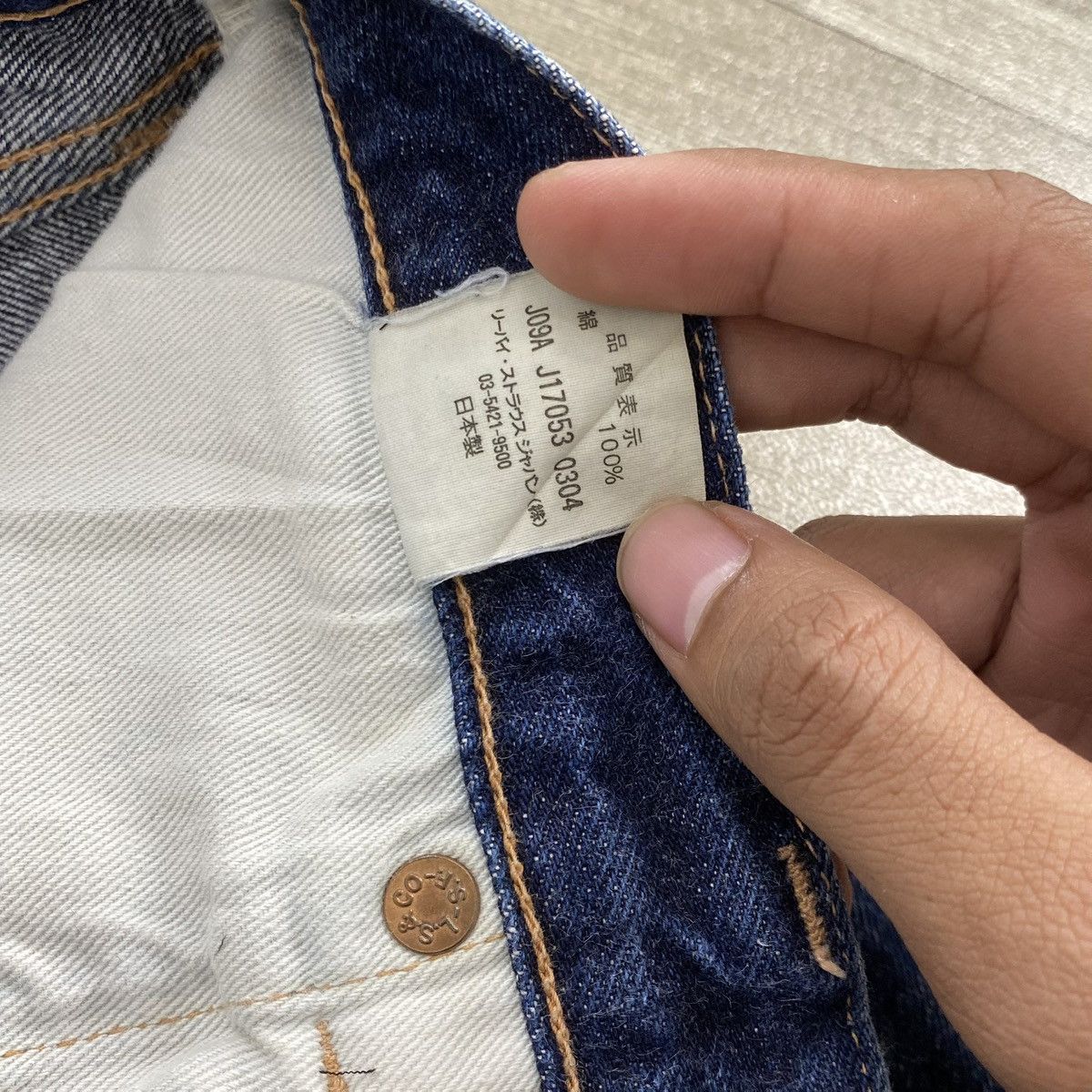 Levi's Vintage Clothing 🇯🇵1990s Vintage Levis 501XX LVC Japan Selvedge Jeans Archive Size US 32 / EU 48 - 12 Thumbnail