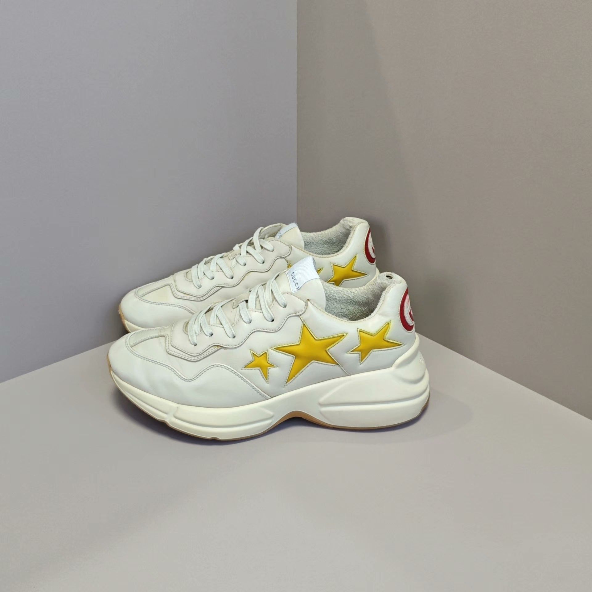 Gucci Gucci Printed Lowtop Sneakers 9 Men Size US 9 / EU 42 - 1 Thumbnail