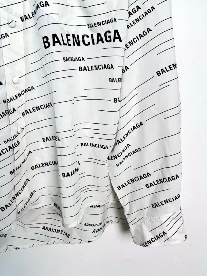 Balenciaga Balenciaga size 36 log O Full monogram lapel long-sleeve s Size US M / EU 48-50 / 2 - 4 Thumbnail