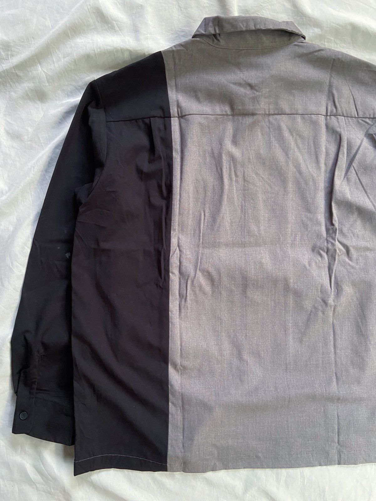 GU × Maison MIHARA YASUHIRO MIHARAYASUHIRO x G.U TWO TONE COLORS BUTTON DOWN SHIRT Size US XL / EU 56 / 4 - 14 Thumbnail