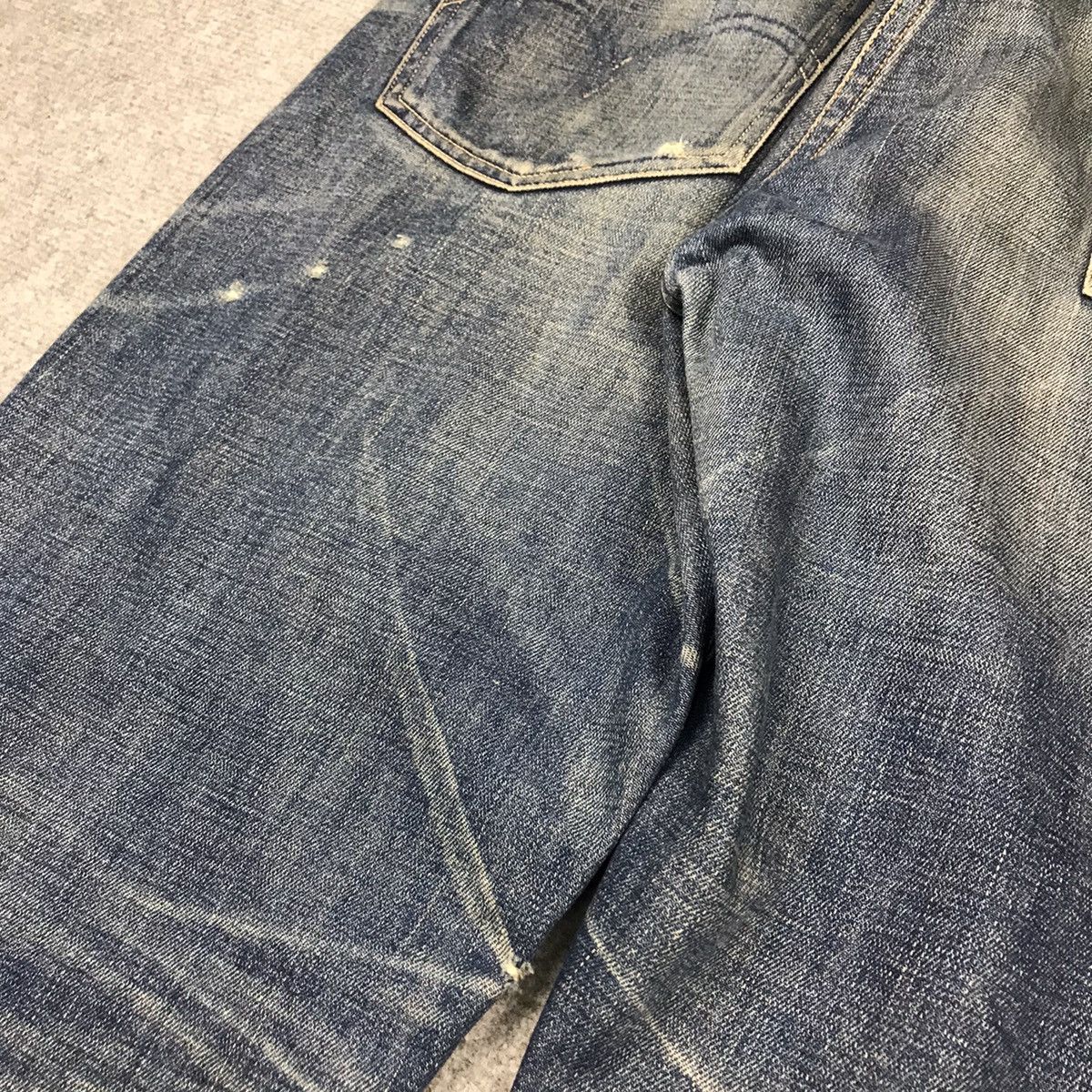 Japanese Brand × Levi's Vintage Clothing VINTAGE LEVIS 33501 DISTRESSED SELVADGE DENIM PANTS 144 Size US 32 / EU 48 - 13 Thumbnail