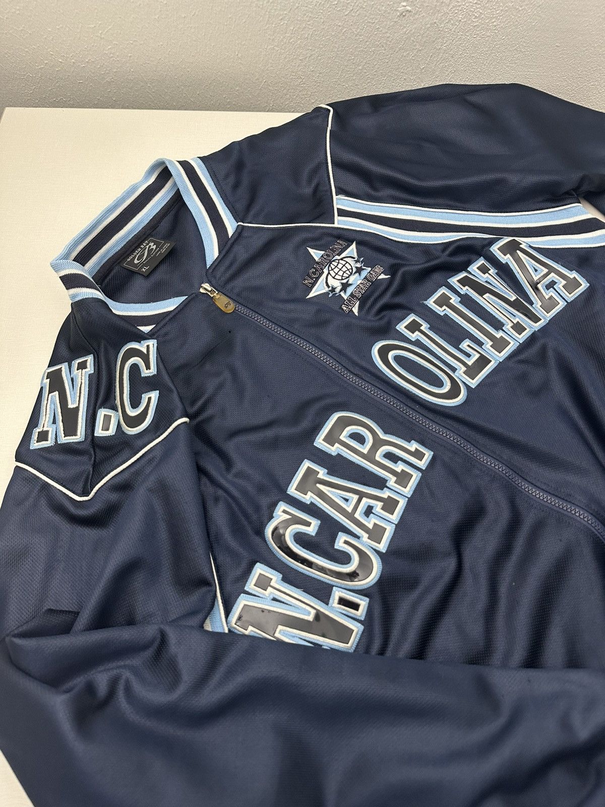 NCAA Vintage Y2K North Carolina 89 GoldenBay All Star game Jacket Size US XL / EU 56 / 4 - 2 Thumbnail