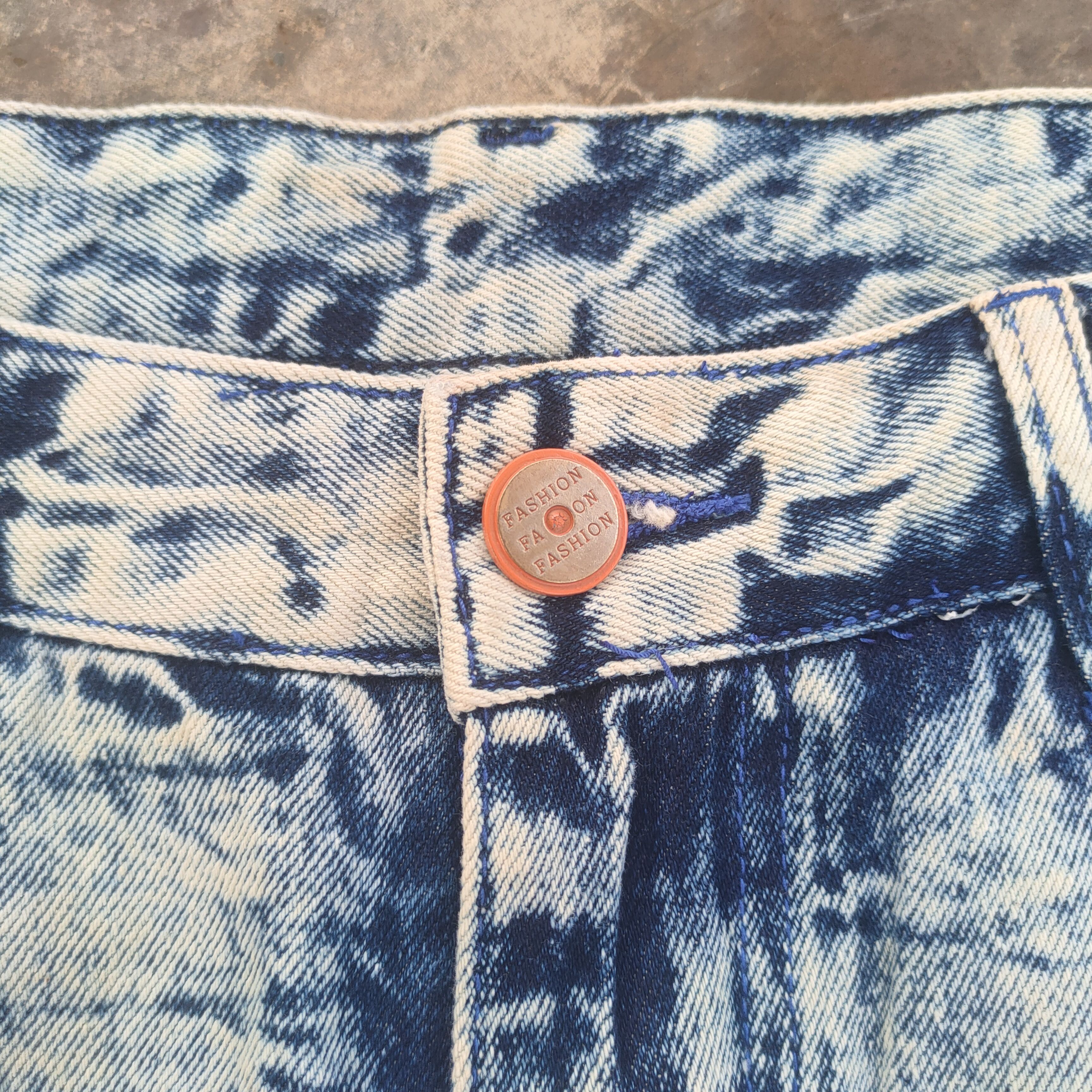 Fashion Victim VTG FASHION PAINT PATCHWORK MUD WASH DENIM JEANS DENIM Size US 36 / EU 52 - 5 Thumbnail