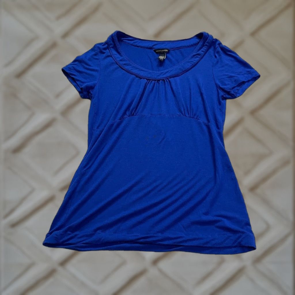 Banana Republic VINTAGE Banana Republic Women's Tunic Top Medium Blue Short Sleeve Casual Style Knit Blouse Size M / US 6-8 / IT 42-44 - 1 Thumbnail