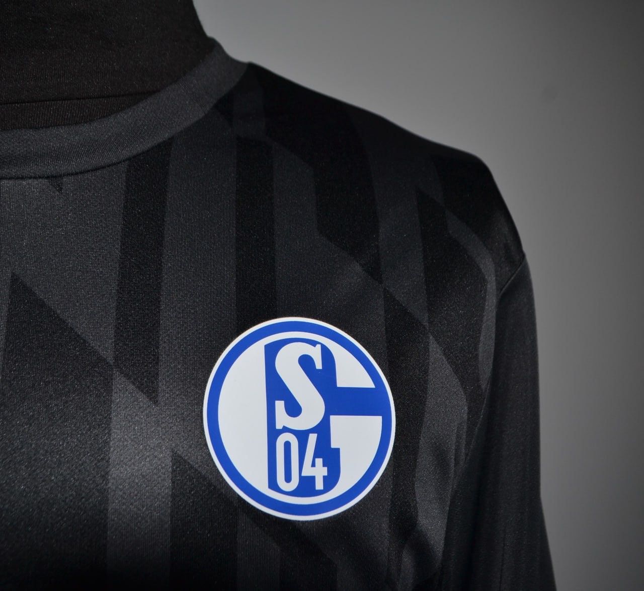 Umbro Schalke Umbro Training T-shirt 2019-20 Size XXL Size US XXL / EU 58 / 5 - 4 Thumbnail