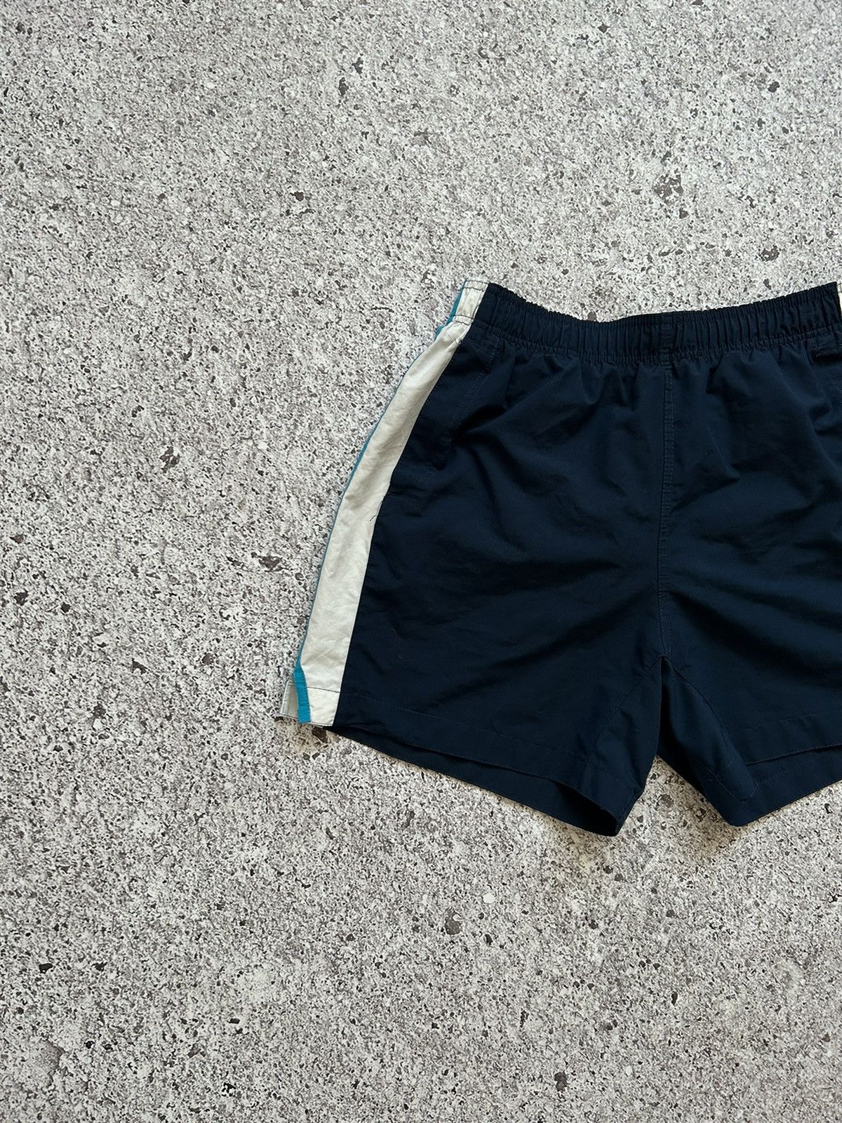 Nike × Vintage Vintage 90s Nike Retro Shorts Y2K Hype Size L Size US 34 / EU 50 - 4 Thumbnail