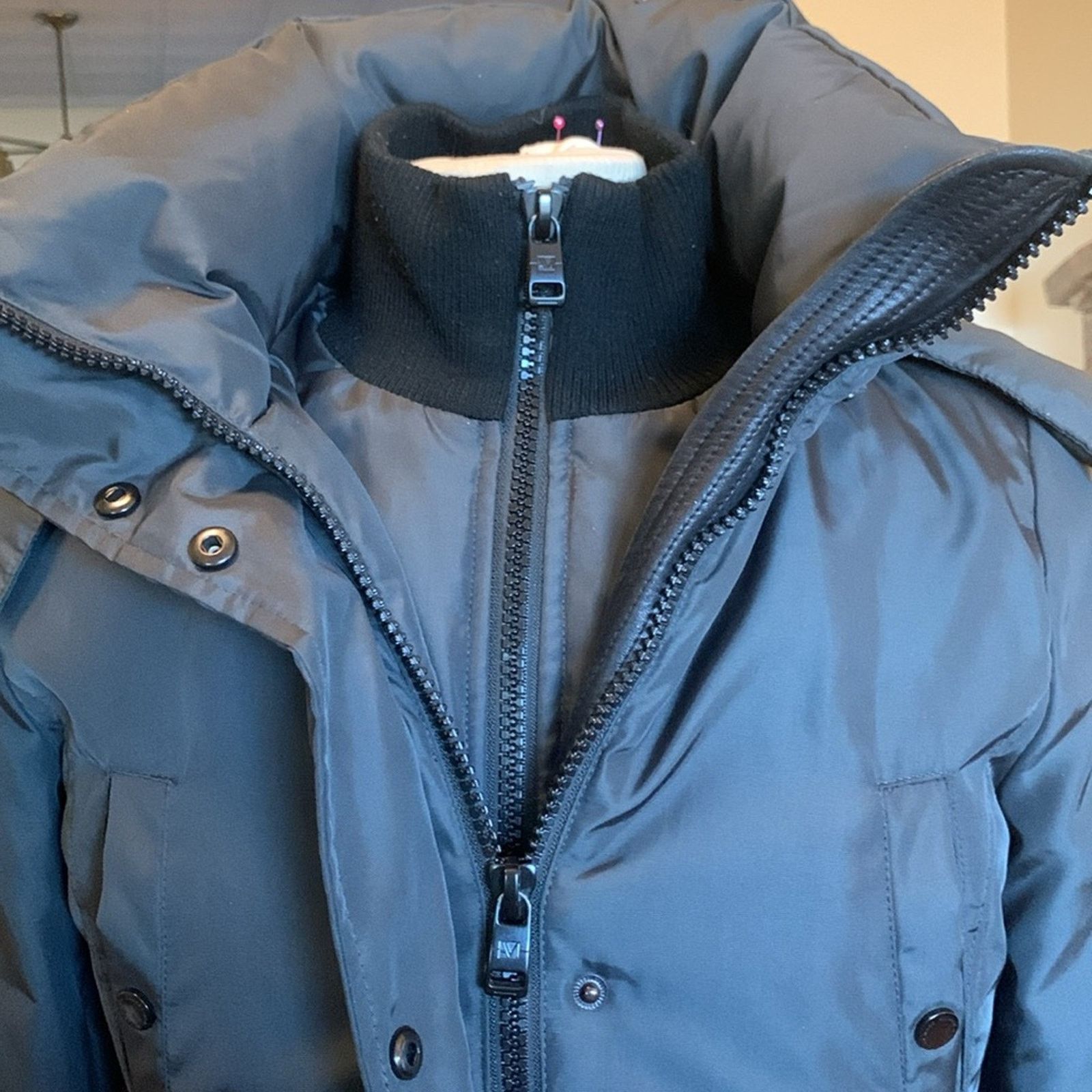 Andrew Marc Andrew Marc black down puffer down storm coat leather trim Size US M / EU 48-50 / 2 - 1 Thumbnail