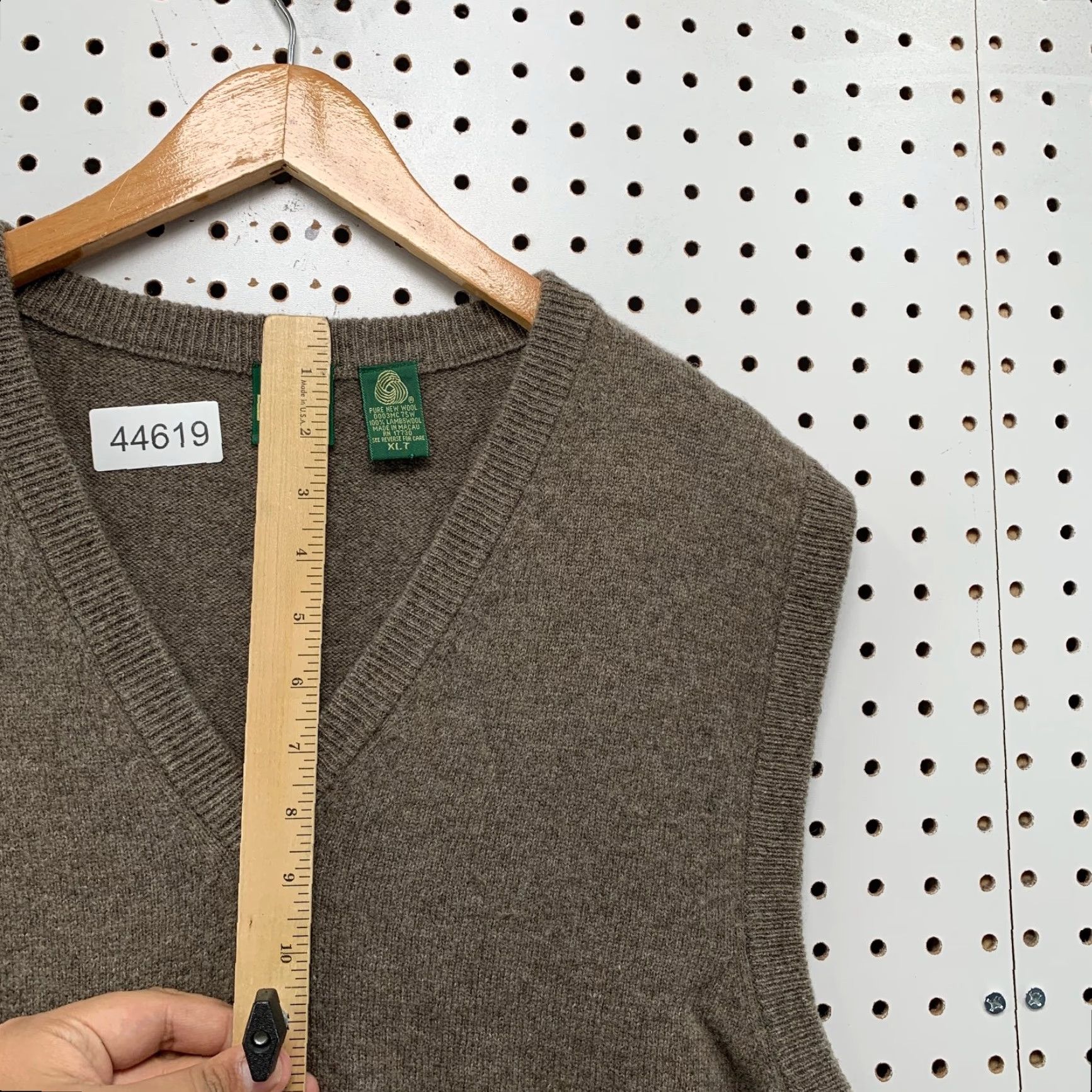 Vintage VINTAGE Clubfellow Sweater Vest Mens XL Tall 100% Lambswool Brown Wool Knit V-Neck Sleeveless Size US XL / EU 56 / 4 - 7 Thumbnail